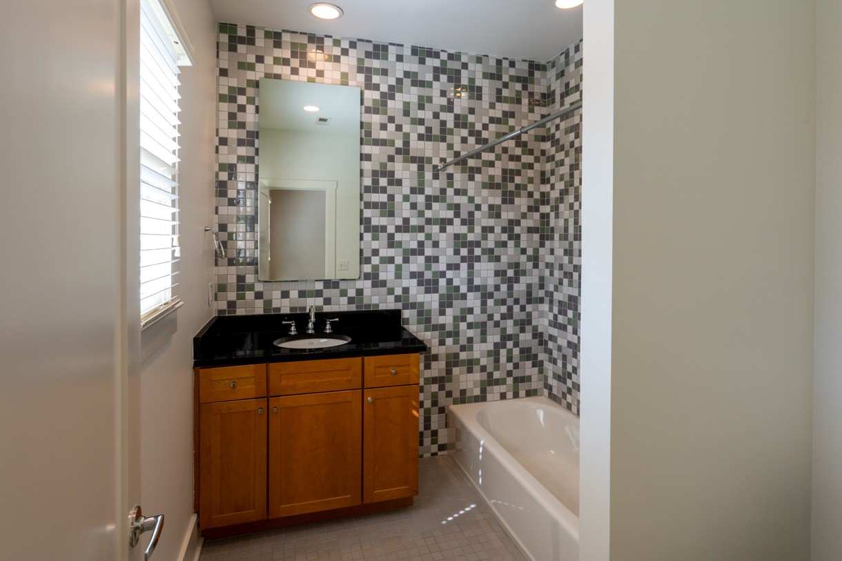 3186 Parthenon Ave Unit: C