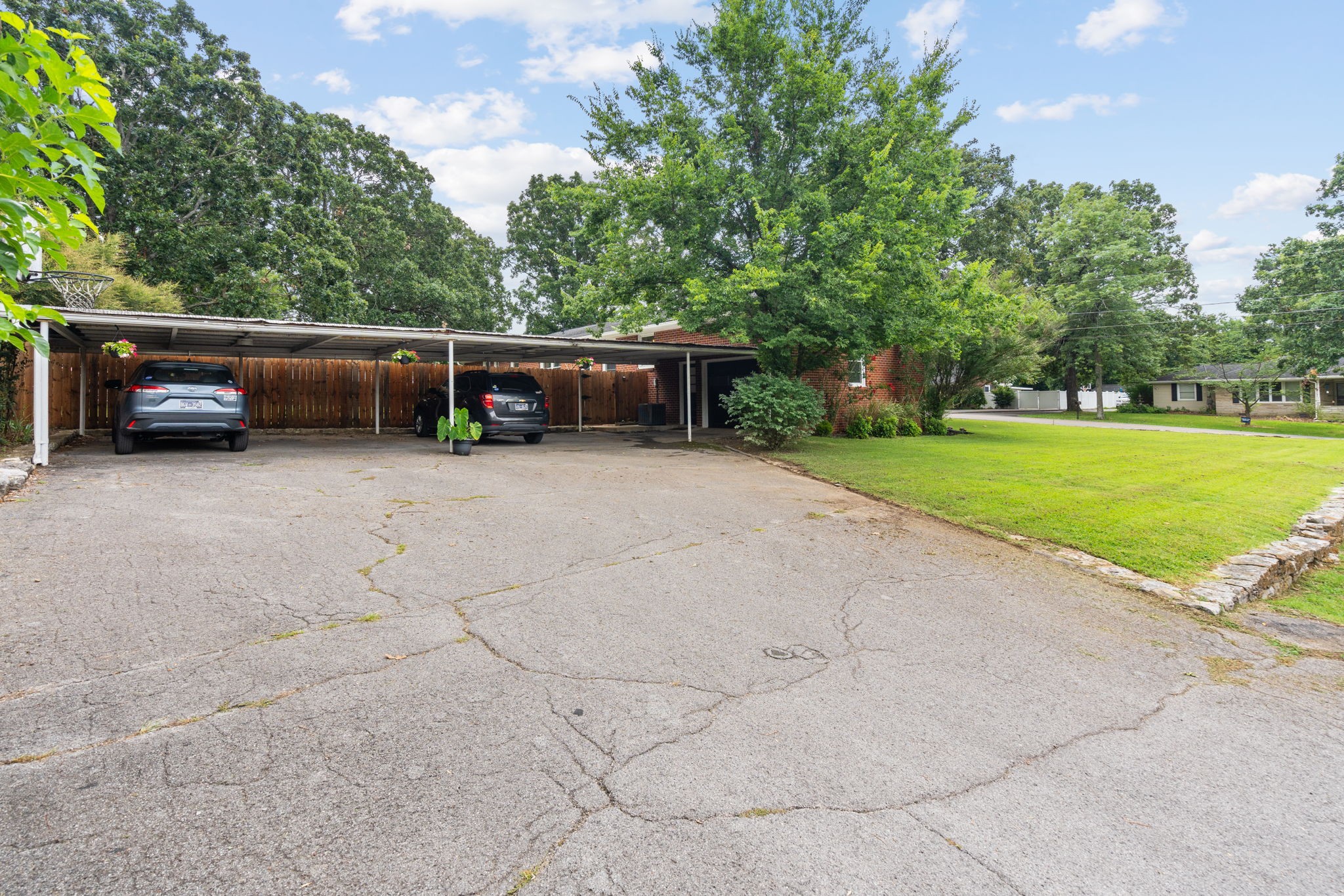 715 Woodland Drive
