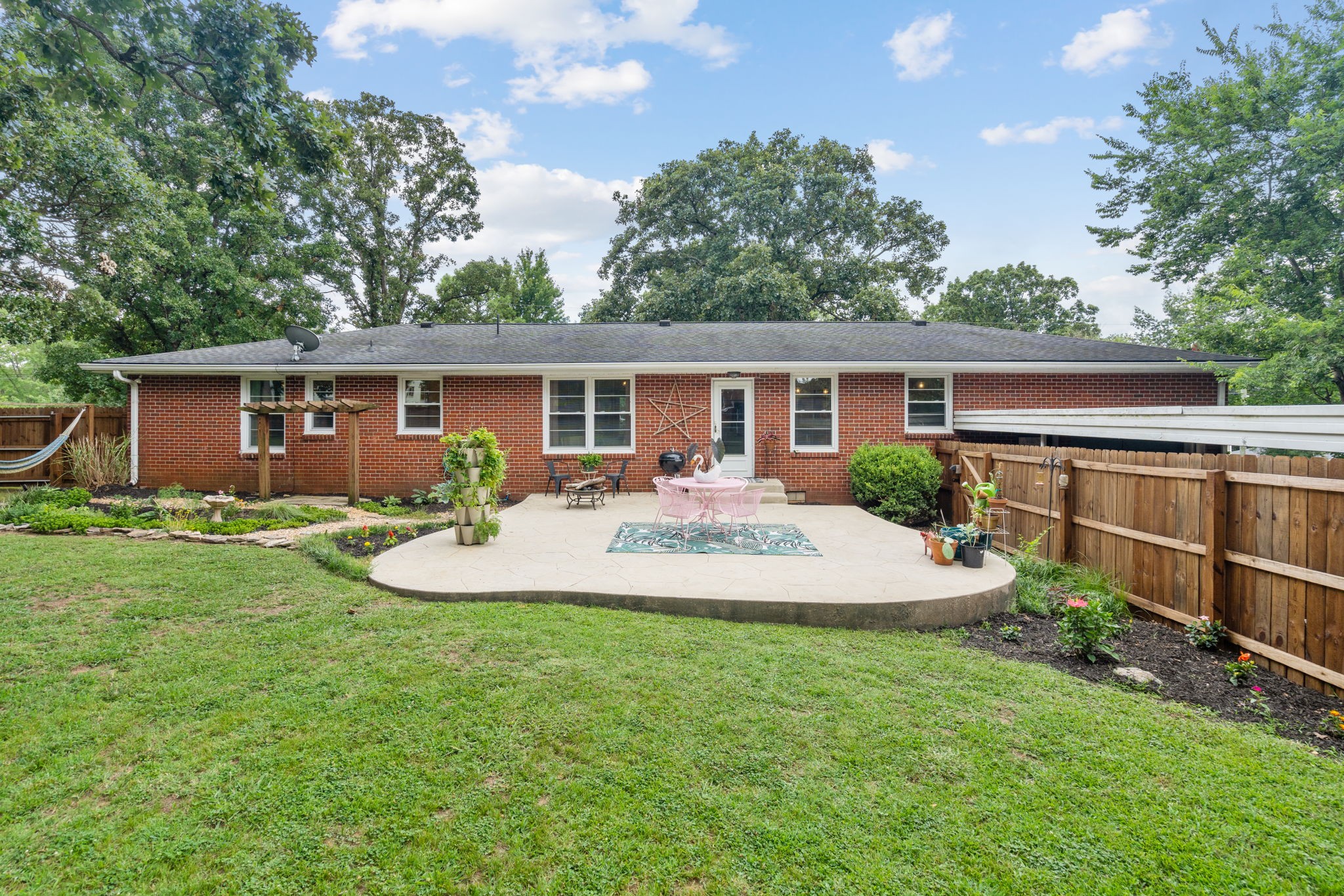 715 Woodland Drive
