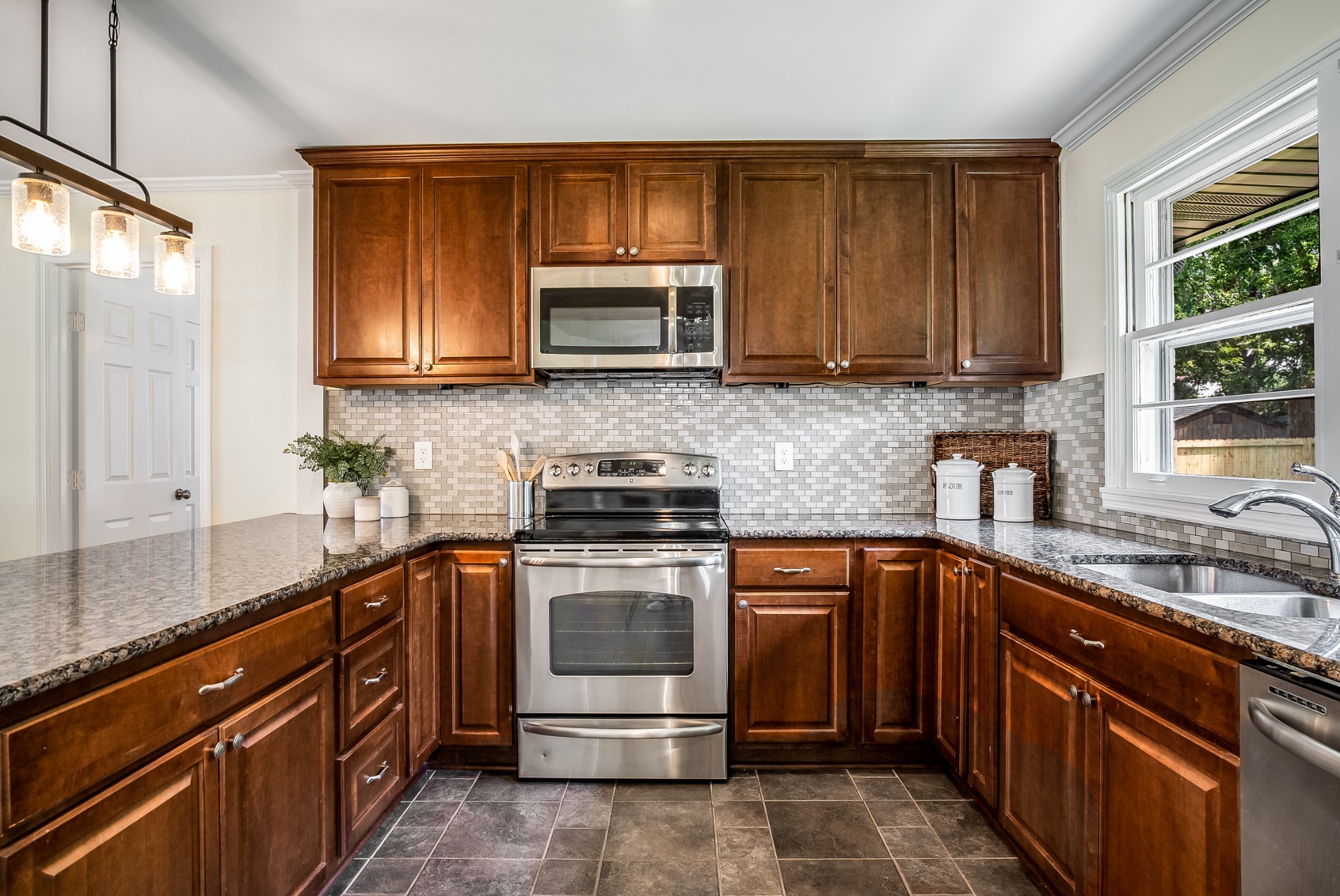 2701 Mailan Dr