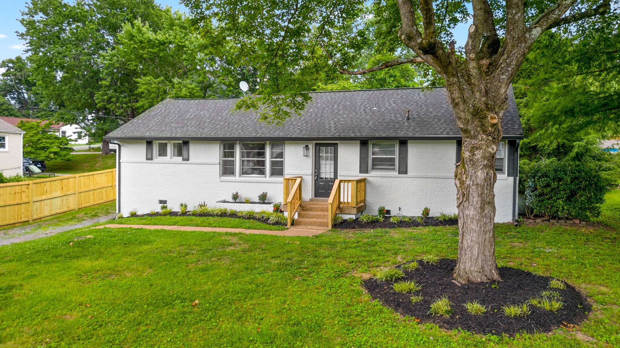 2701 Mailan Dr