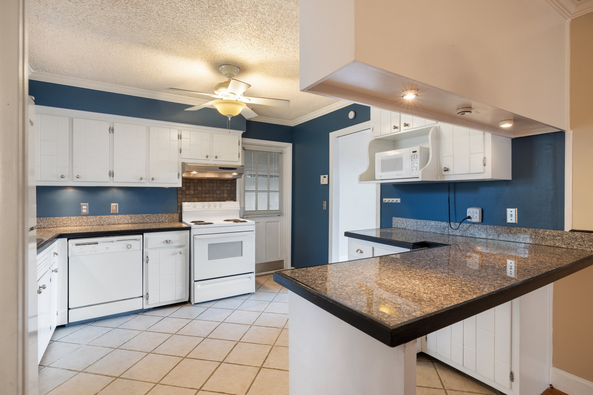 2805 Galesburg Dr