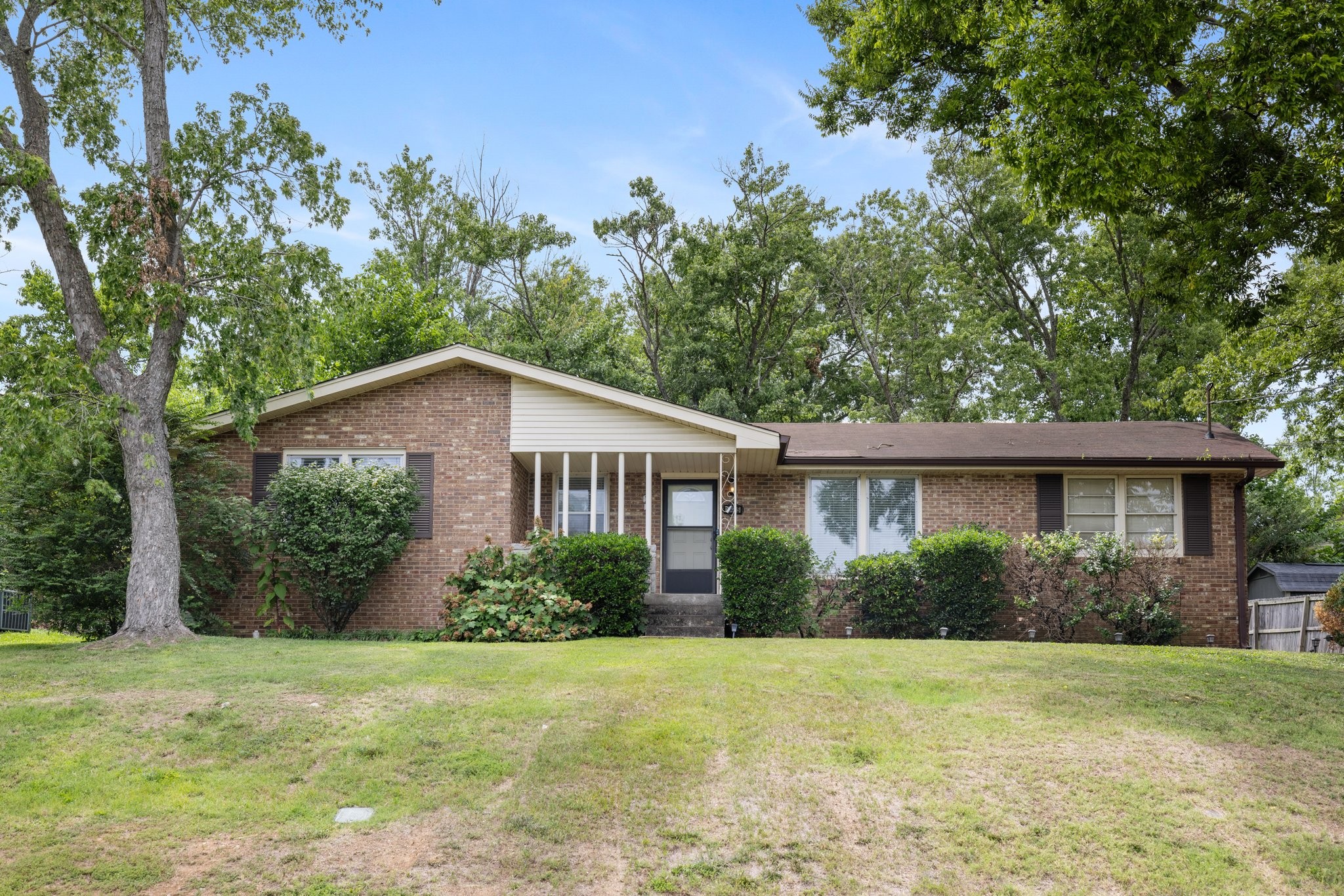2805 Galesburg Dr