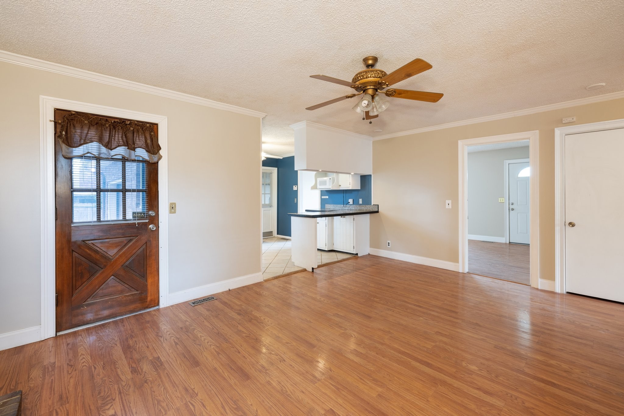 2805 Galesburg Dr