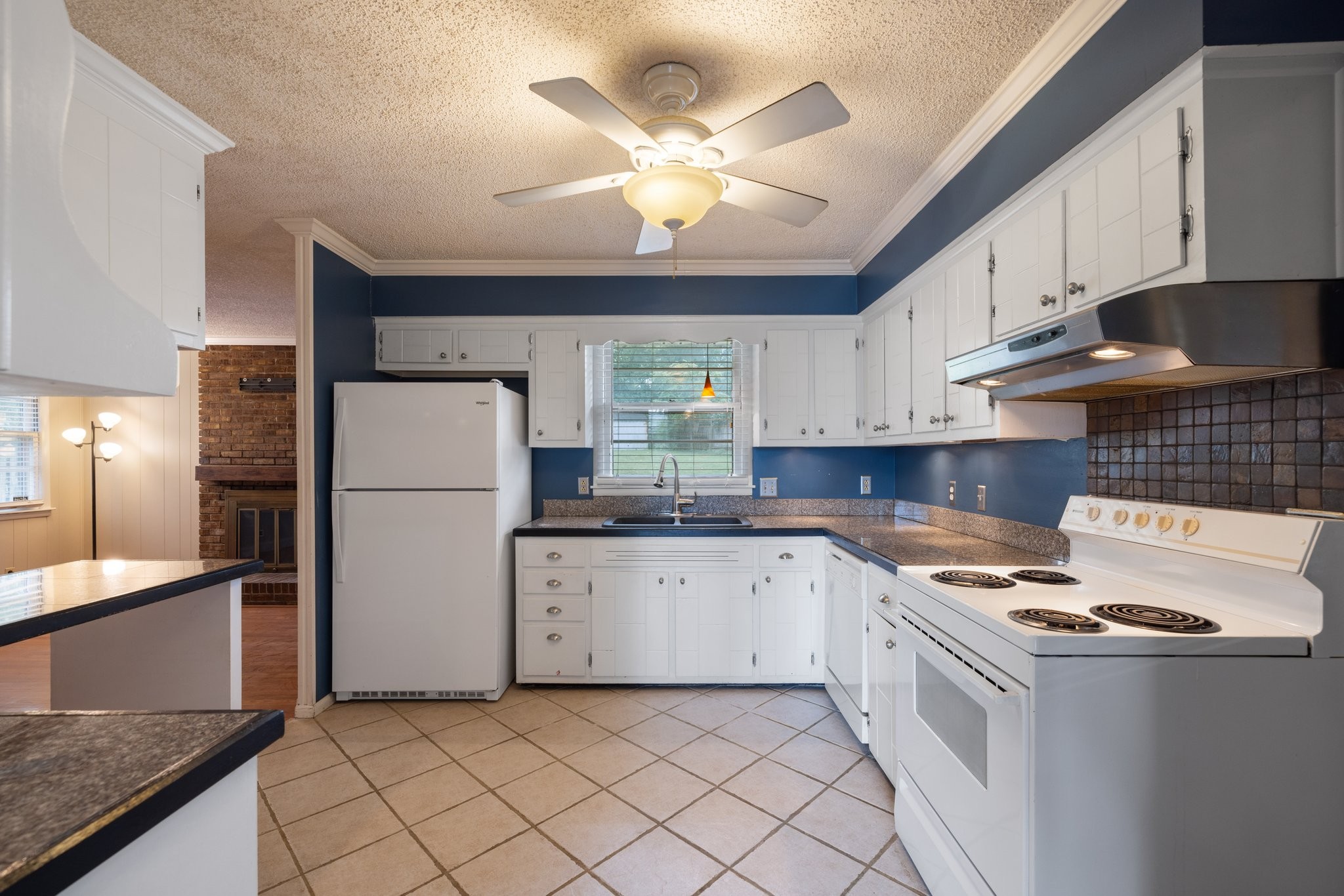2805 Galesburg Dr