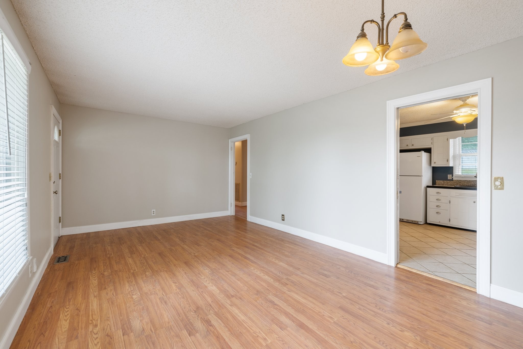 2805 Galesburg Dr