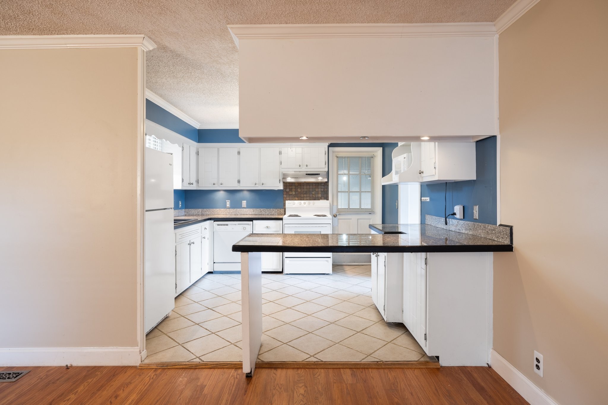 2805 Galesburg Dr