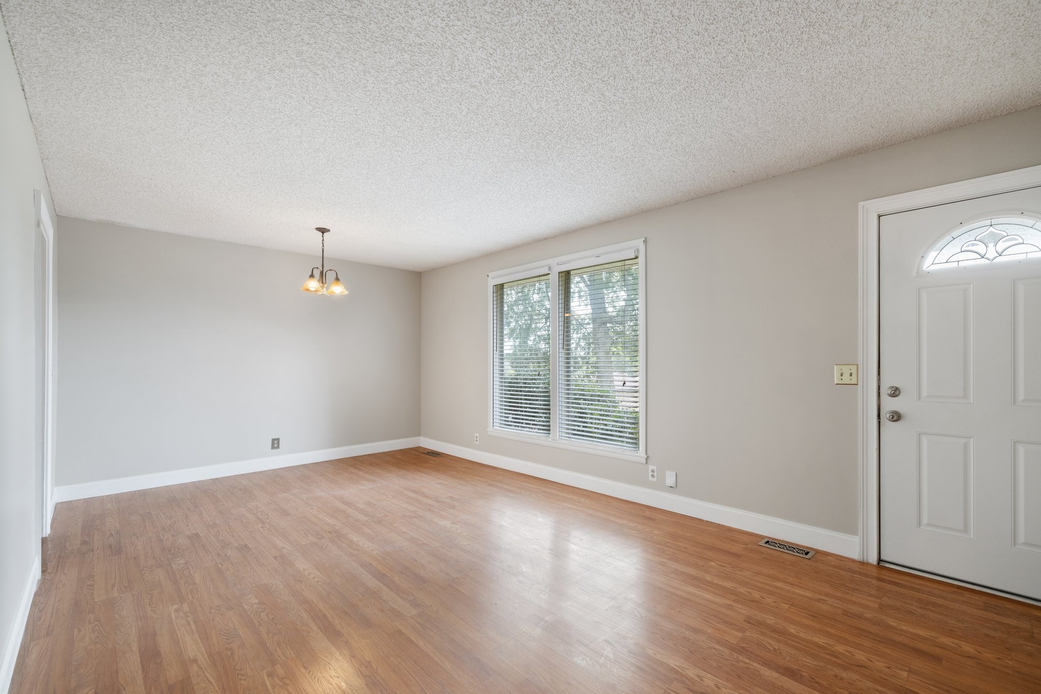 2805 Galesburg Dr