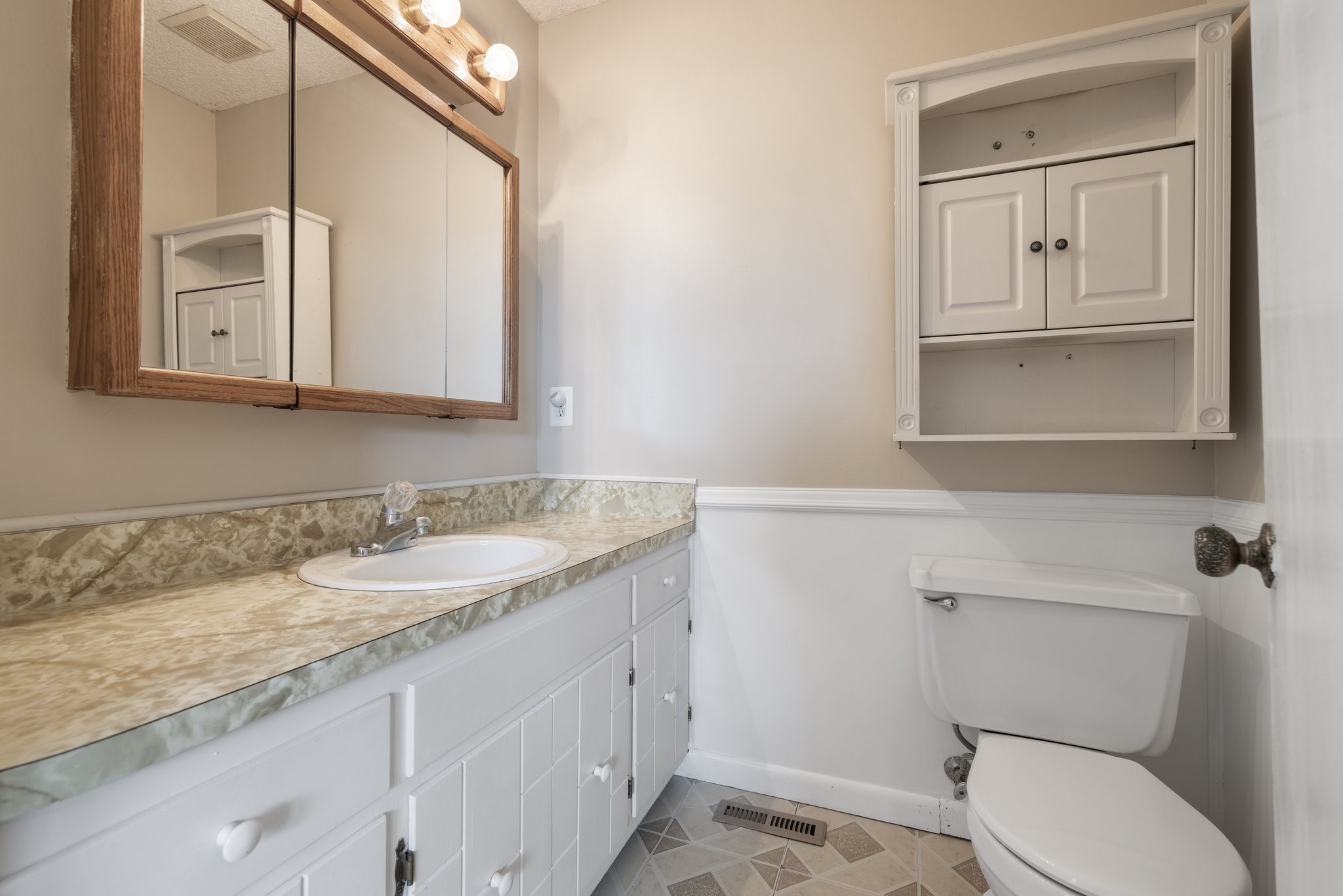2805 Galesburg Dr