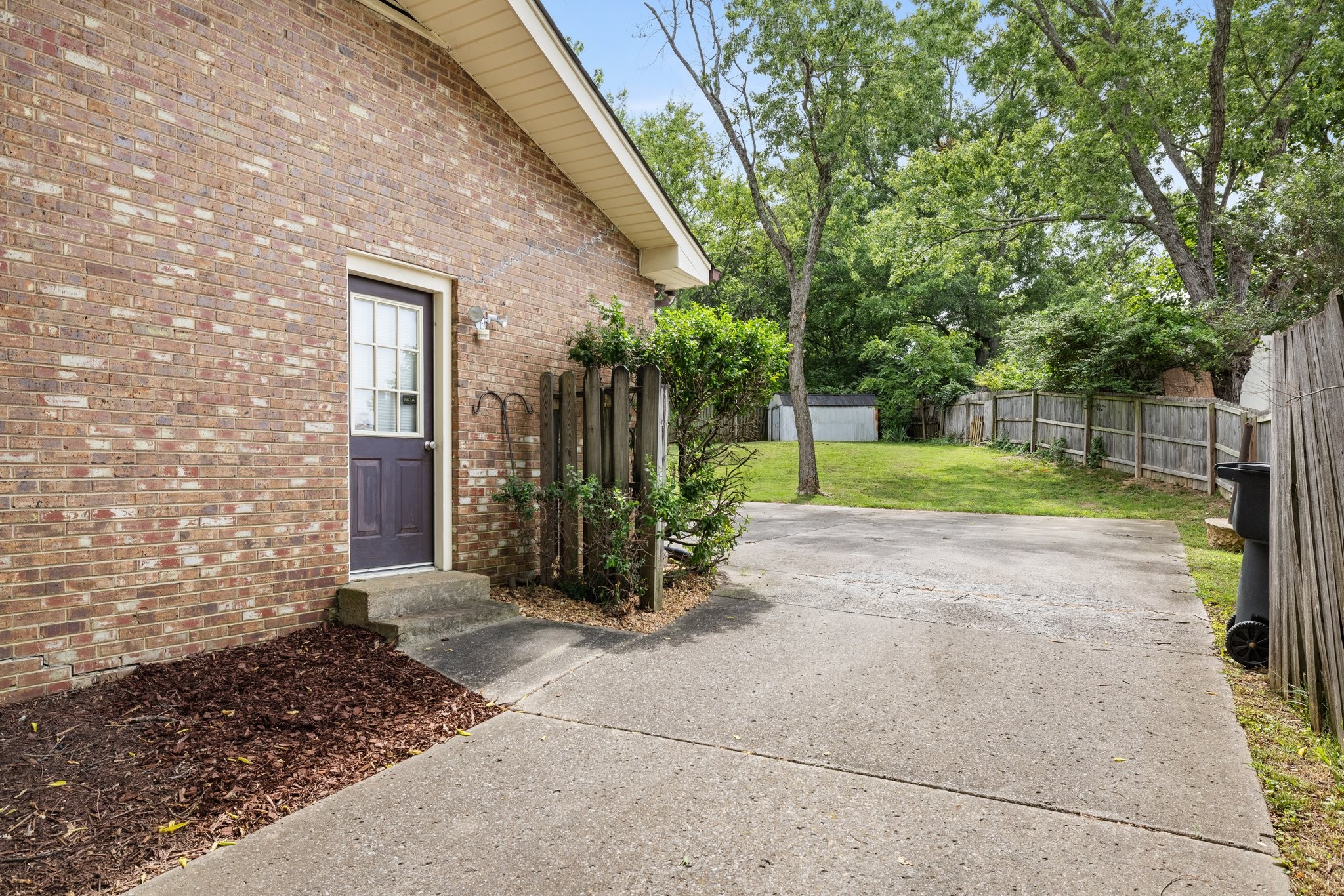 2805 Galesburg Dr