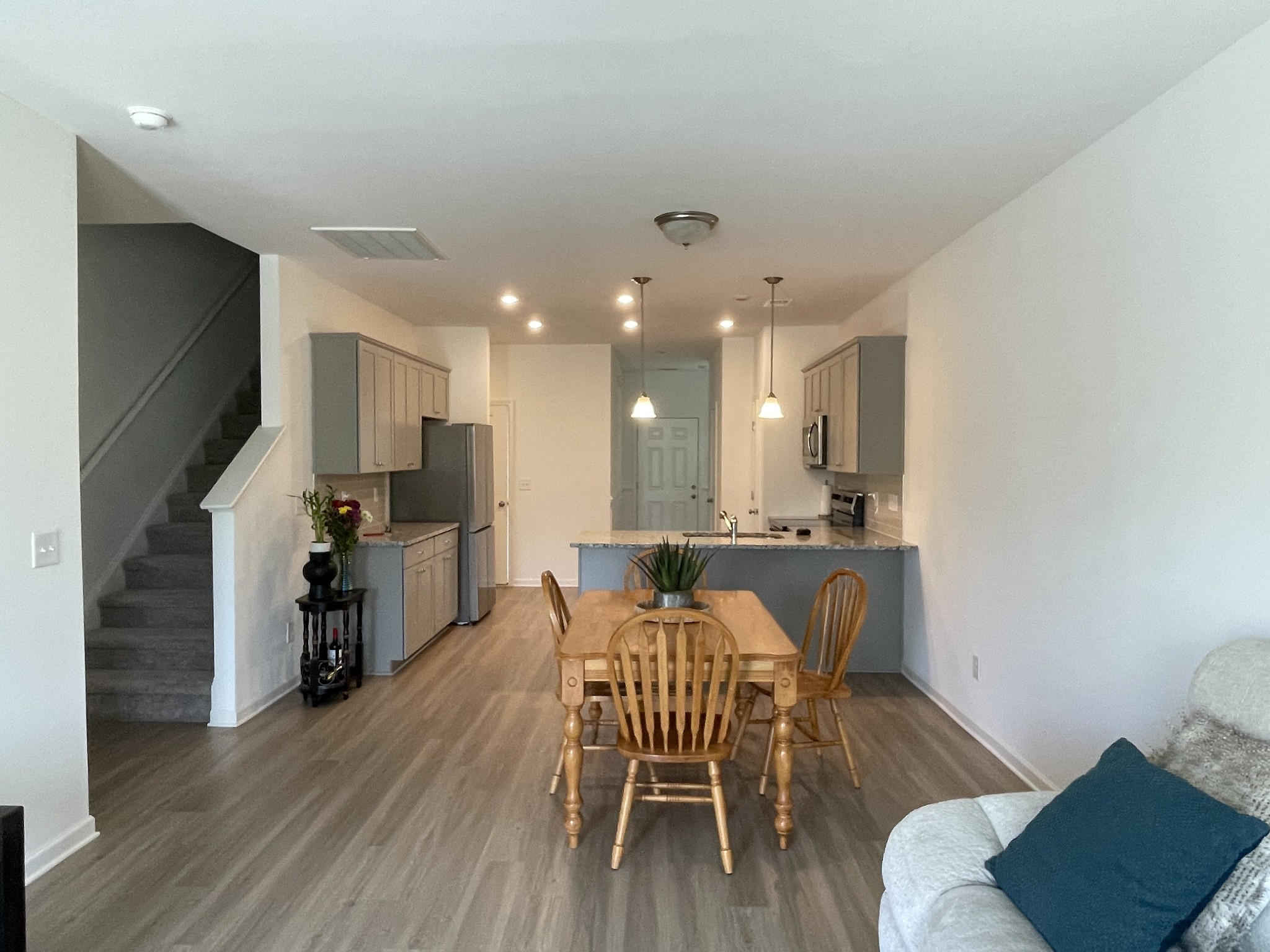 120 Townsend Ave Unit: 6