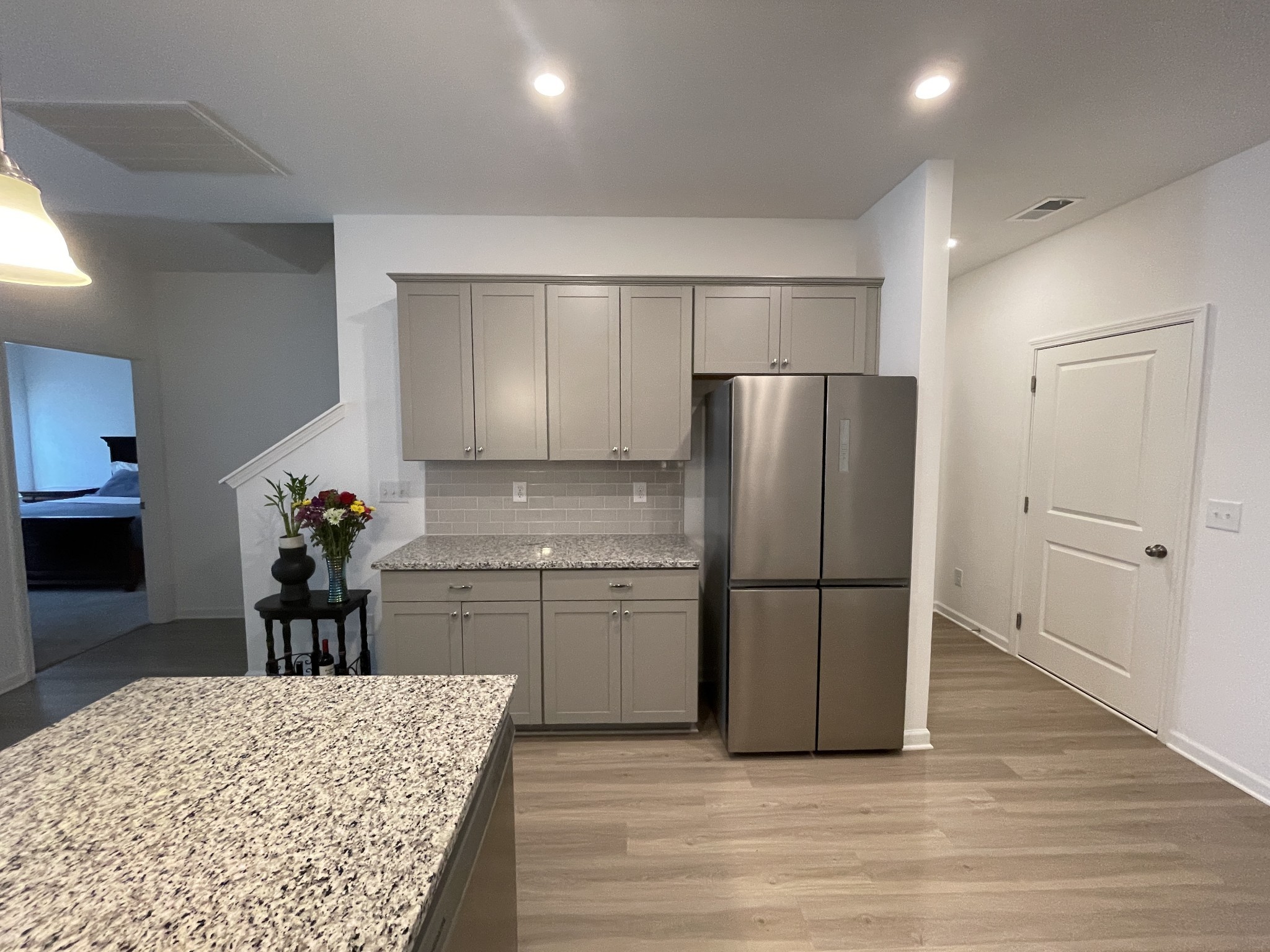 120 Townsend Ave Unit: 6