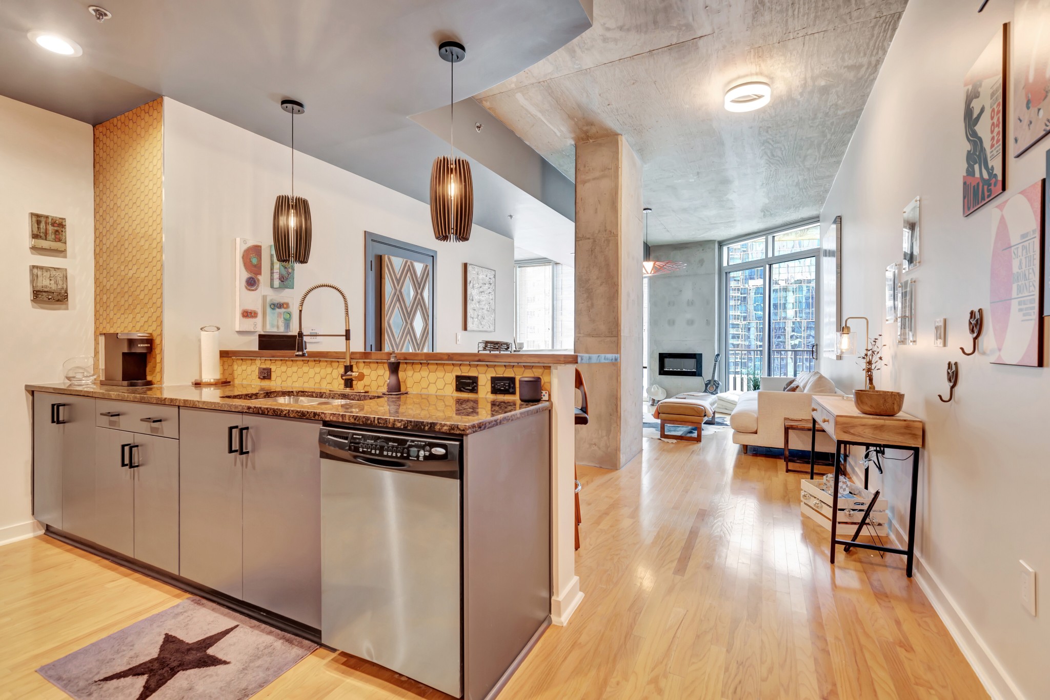 301 Demonbreun St Unit: 1309