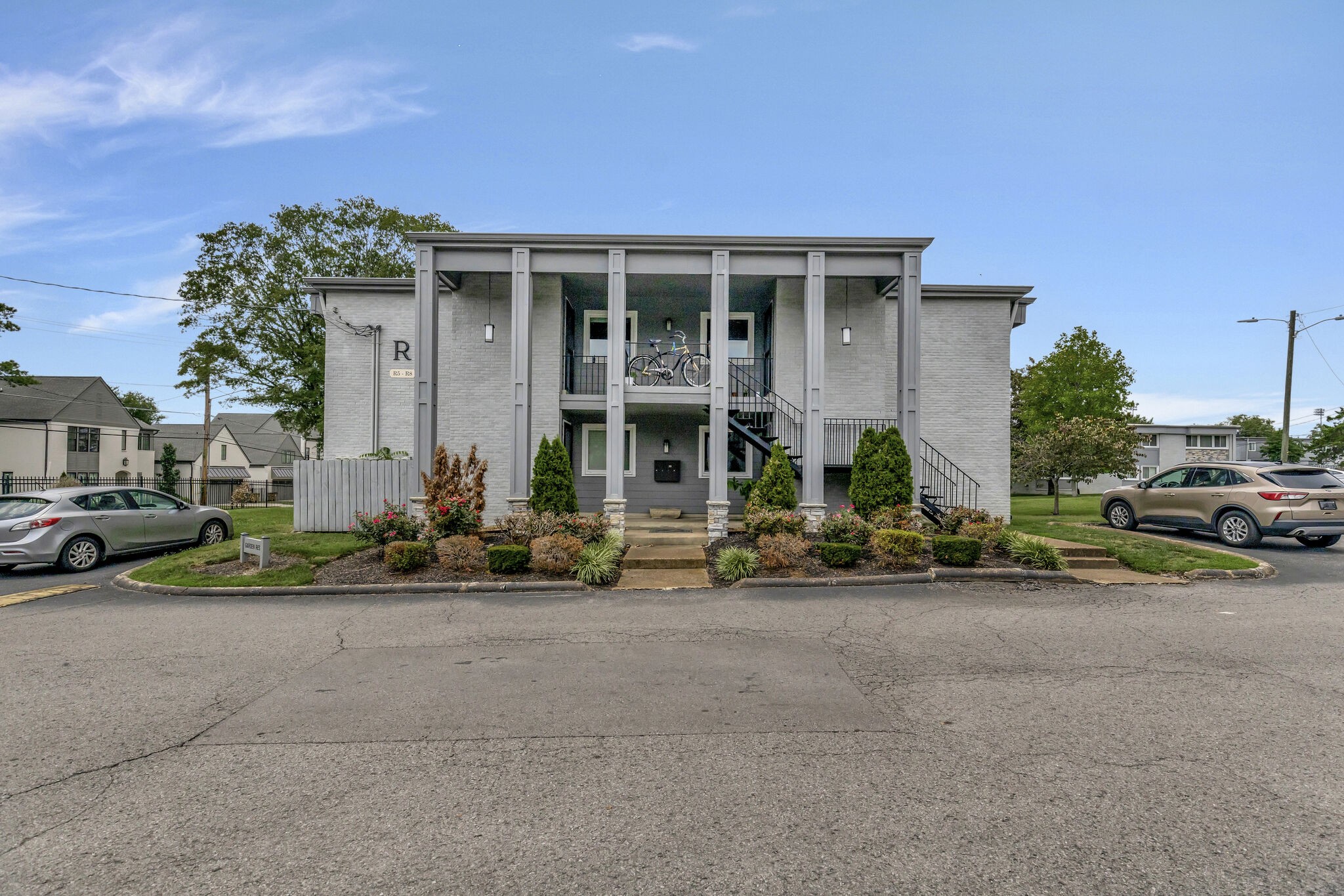 1900 Richard Jones Rd Unit: R7