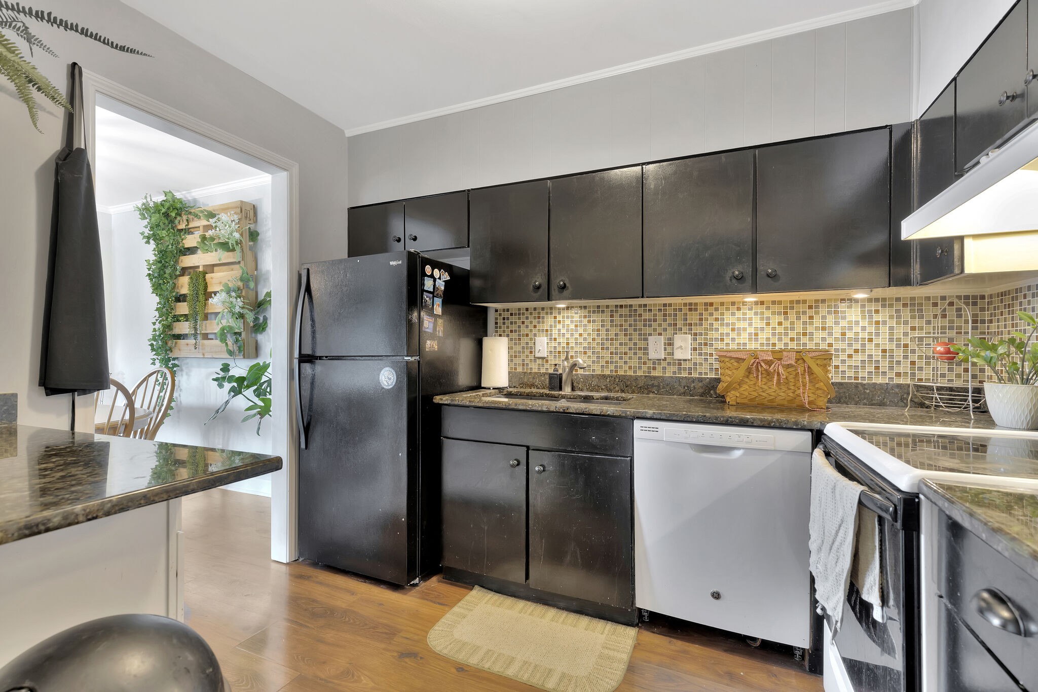1900 Richard Jones Rd Unit: R7