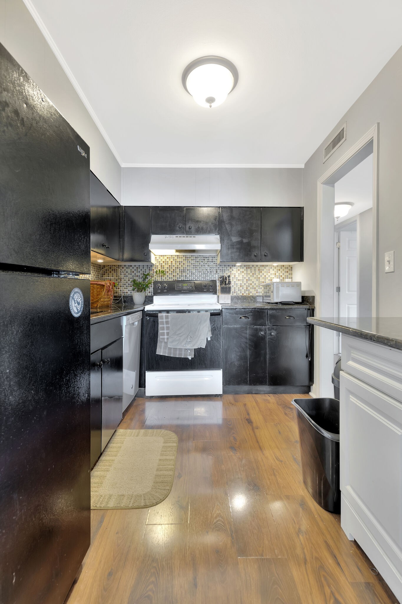 1900 Richard Jones Rd Unit: R7