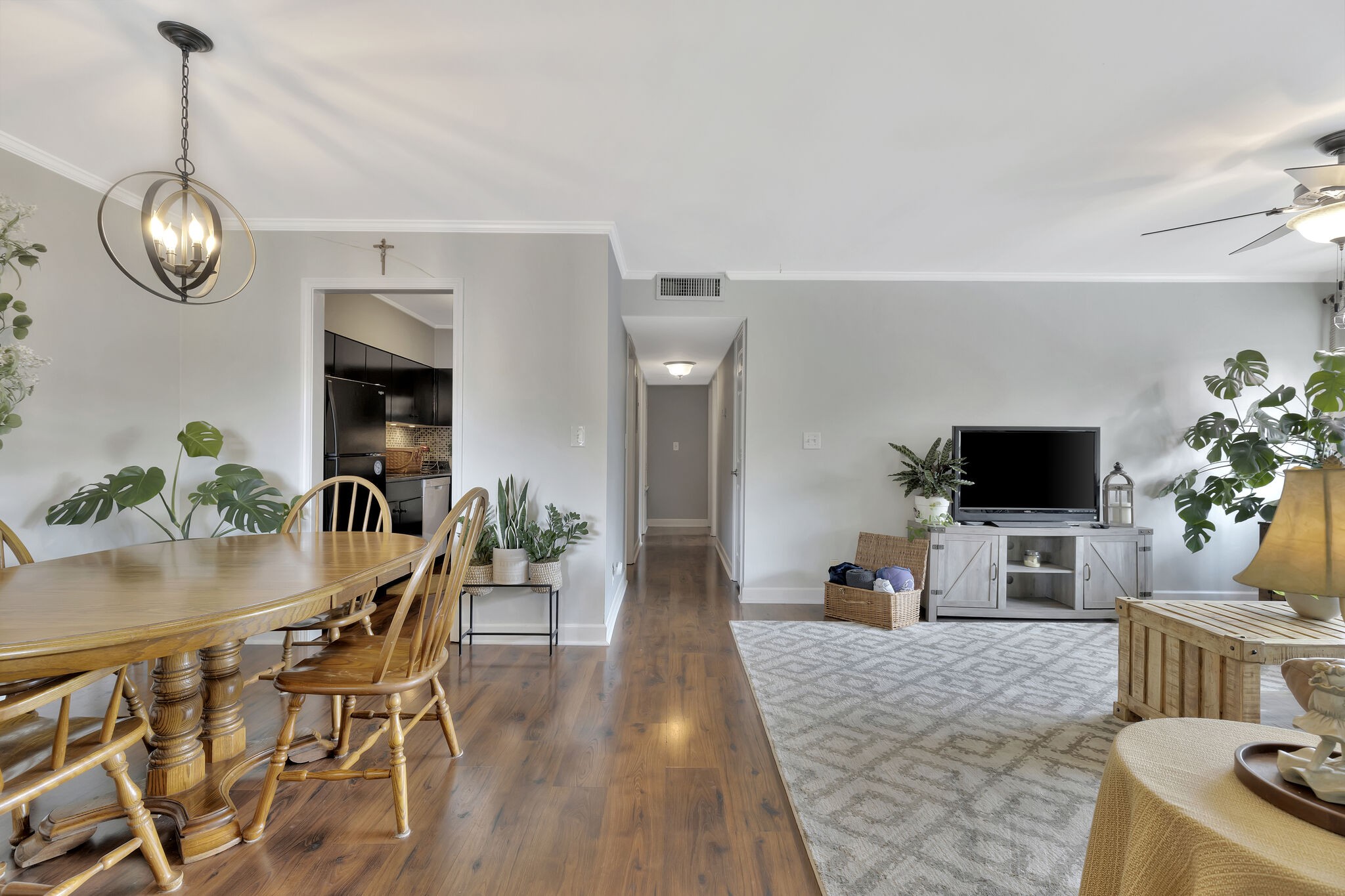 1900 Richard Jones Rd Unit: R7