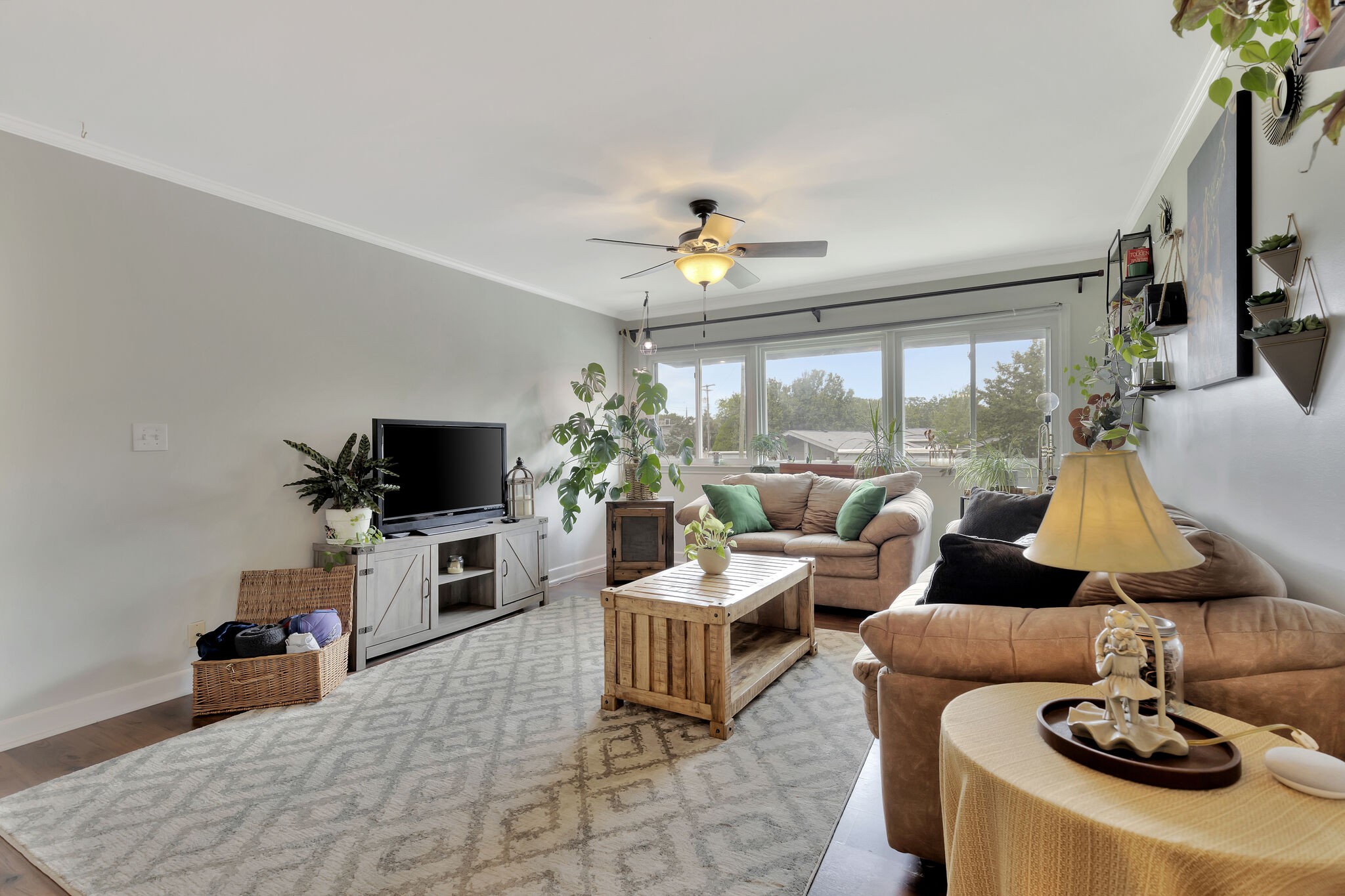 1900 Richard Jones Rd Unit: R7