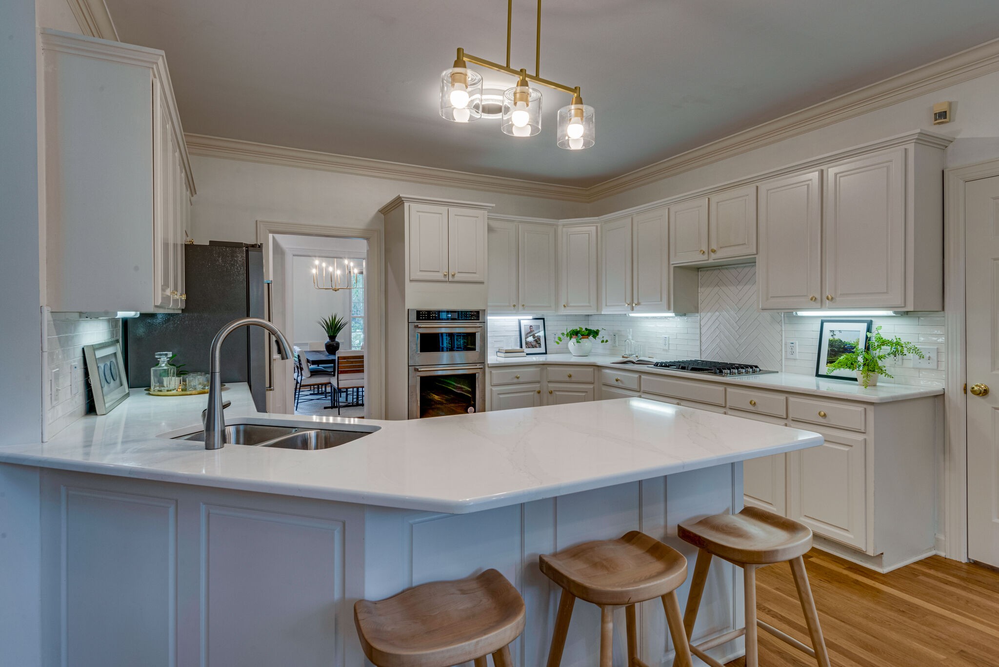 9469 Highwood Hill Rd