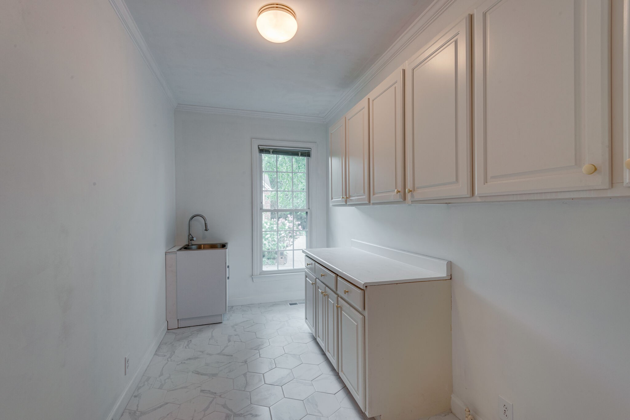 9469 Highwood Hill Rd