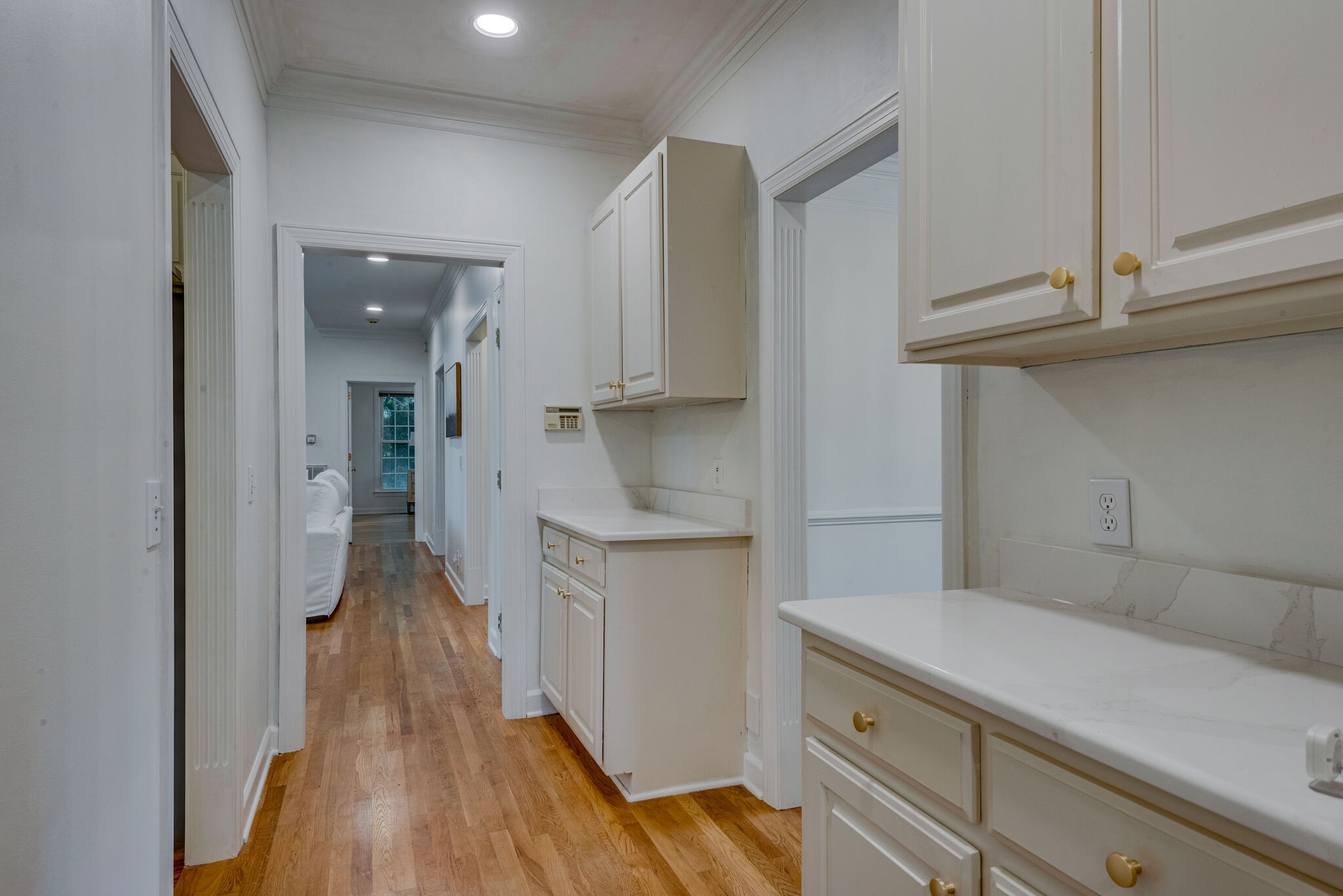 9469 Highwood Hill Rd
