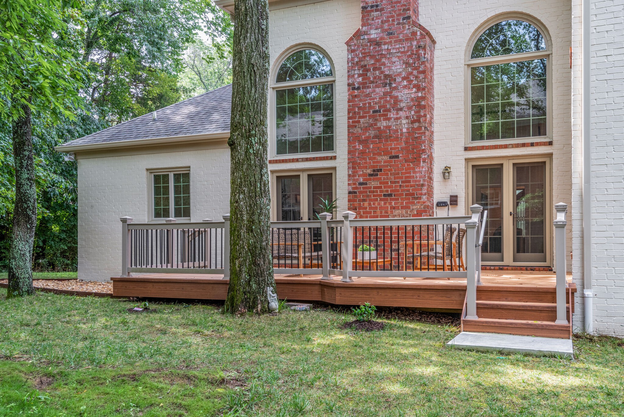 9469 Highwood Hill Rd