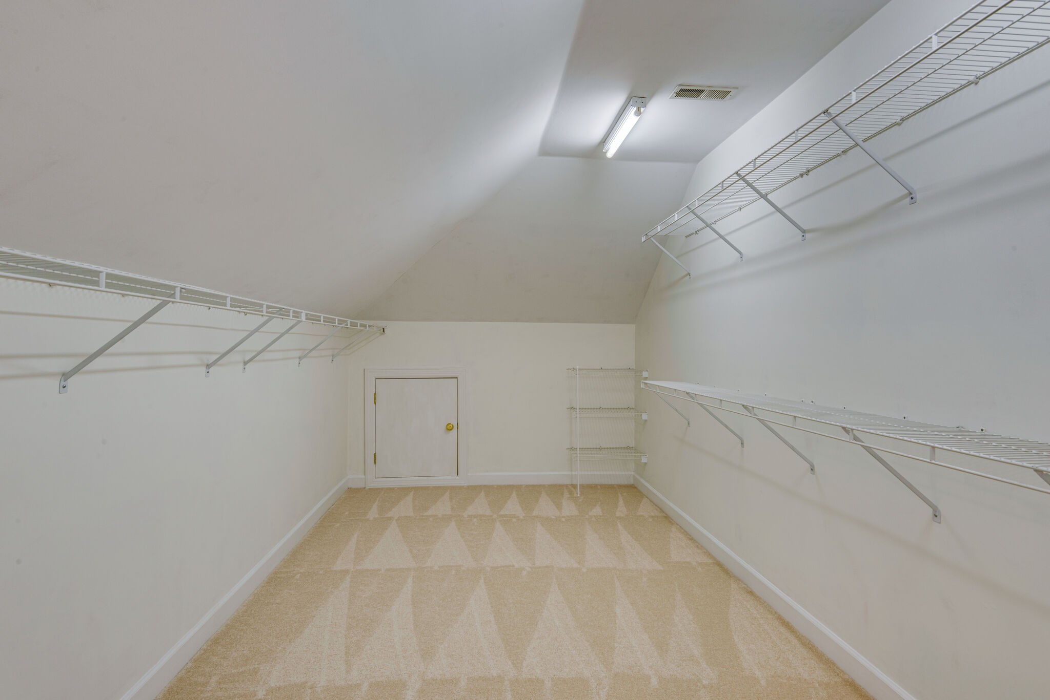 9469 Highwood Hill Rd
