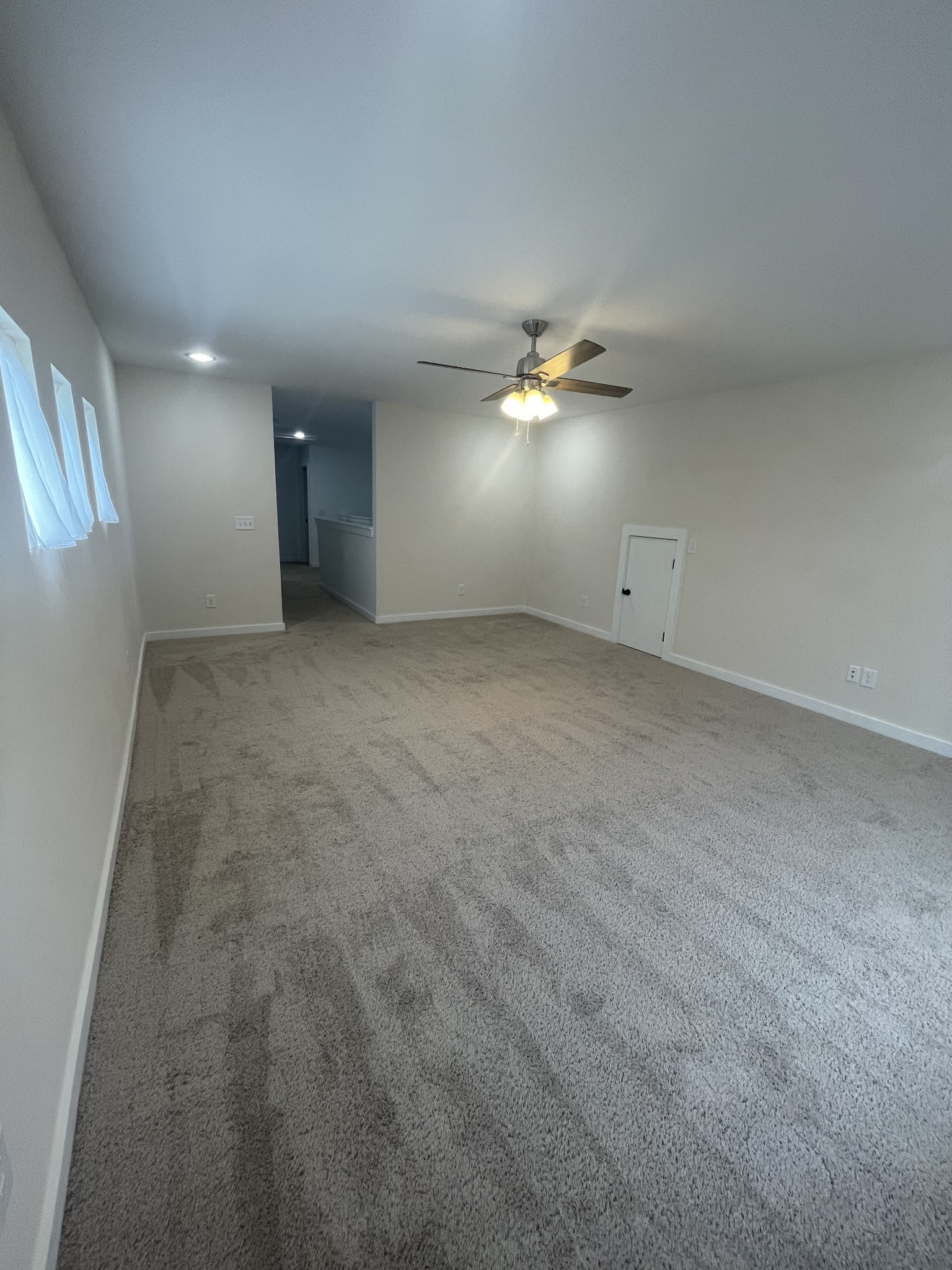 2412 Bullrush Ln