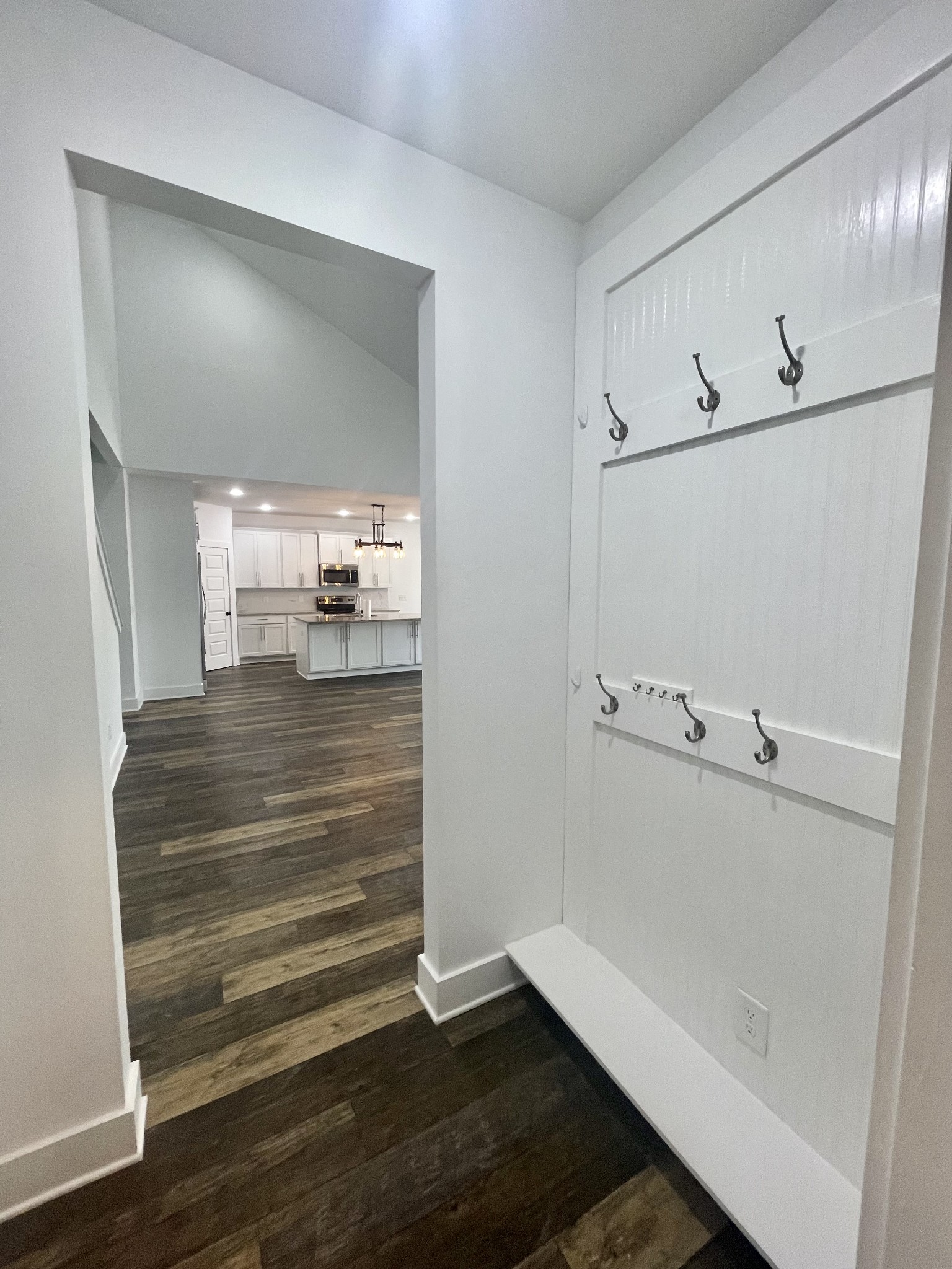 2412 Bullrush Ln