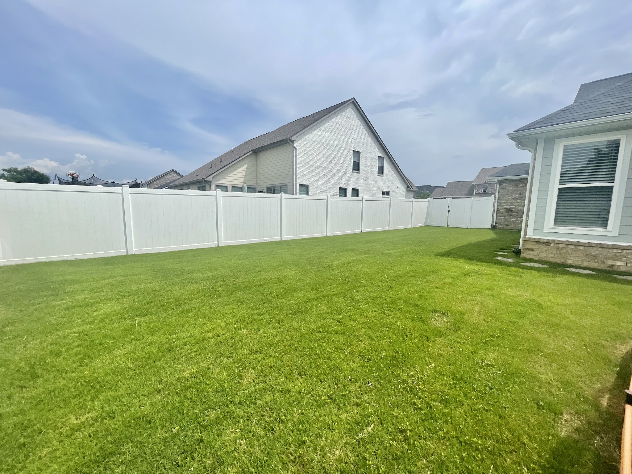 2412 Bullrush Ln