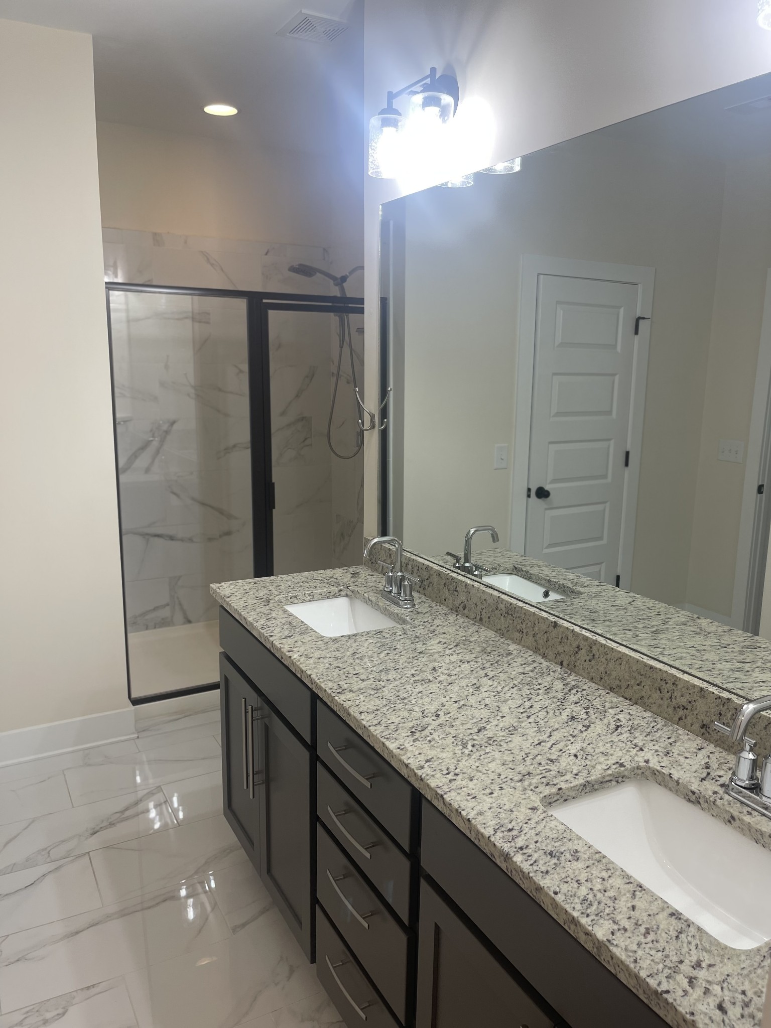 2412 Bullrush Ln