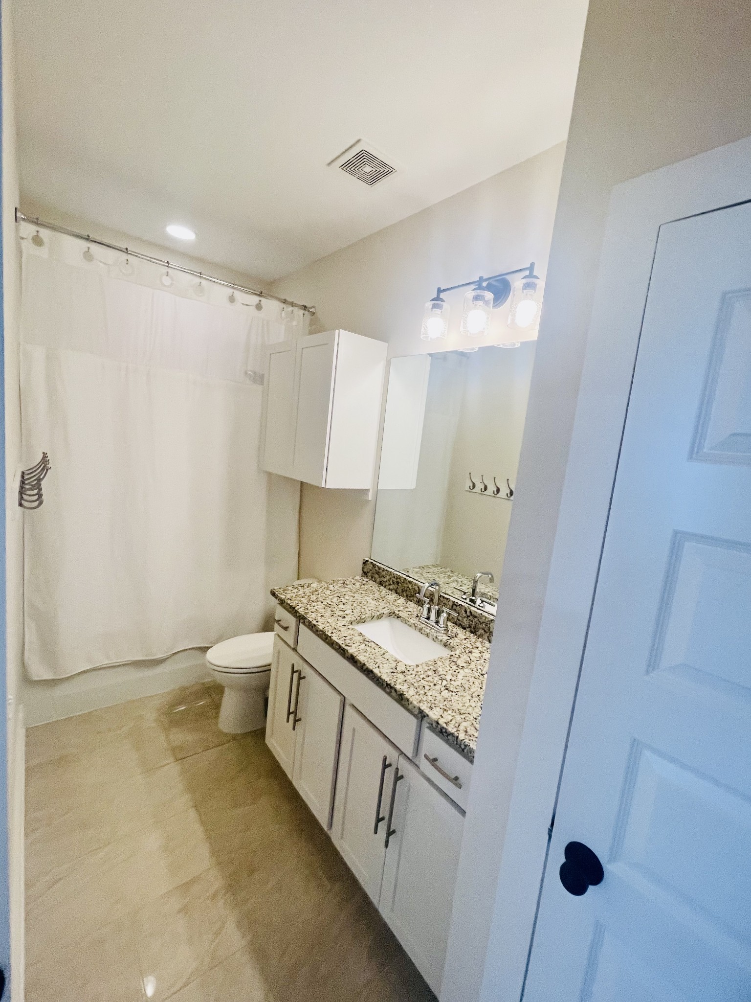 2412 Bullrush Ln