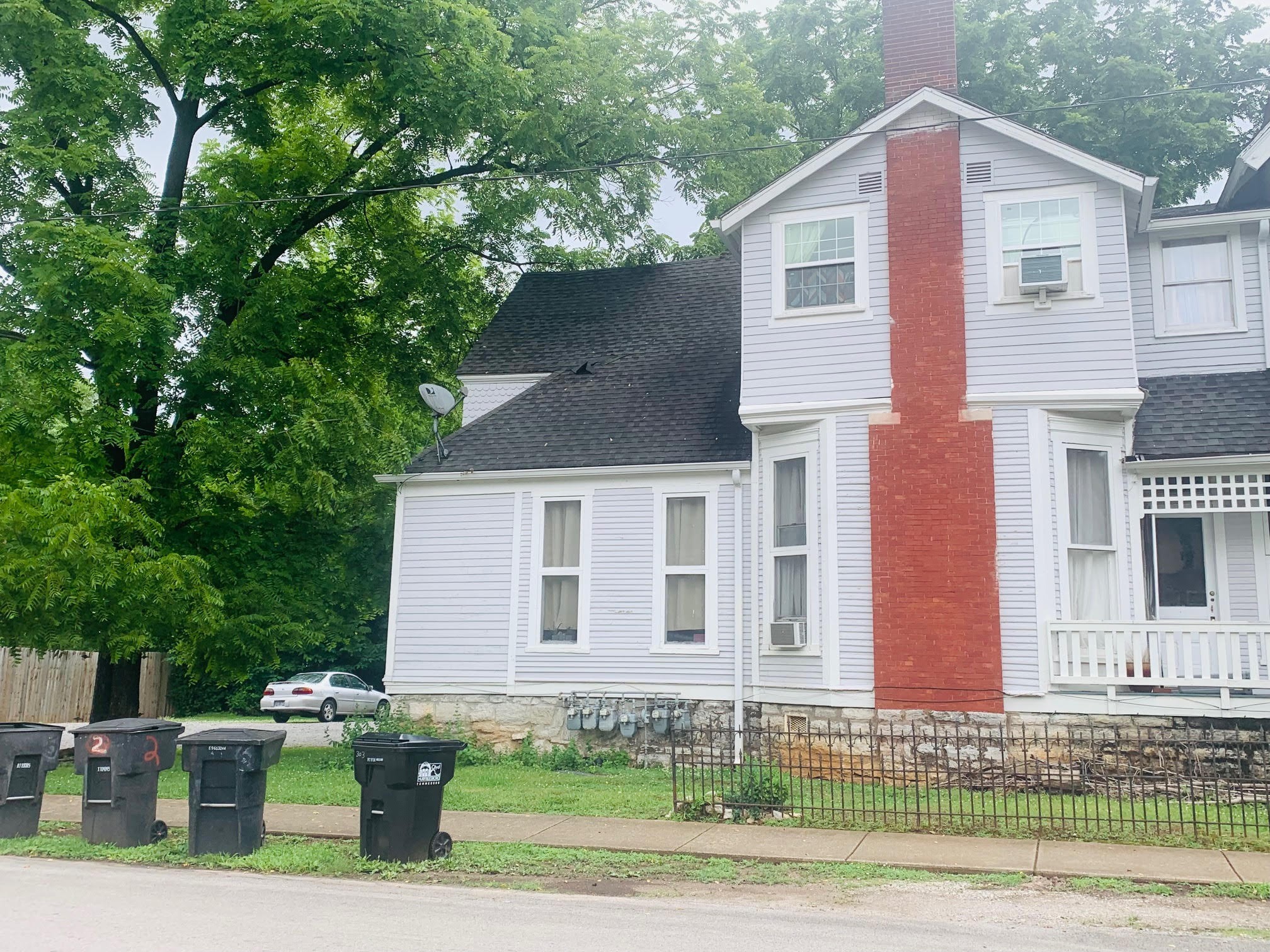 303 E Lytle St