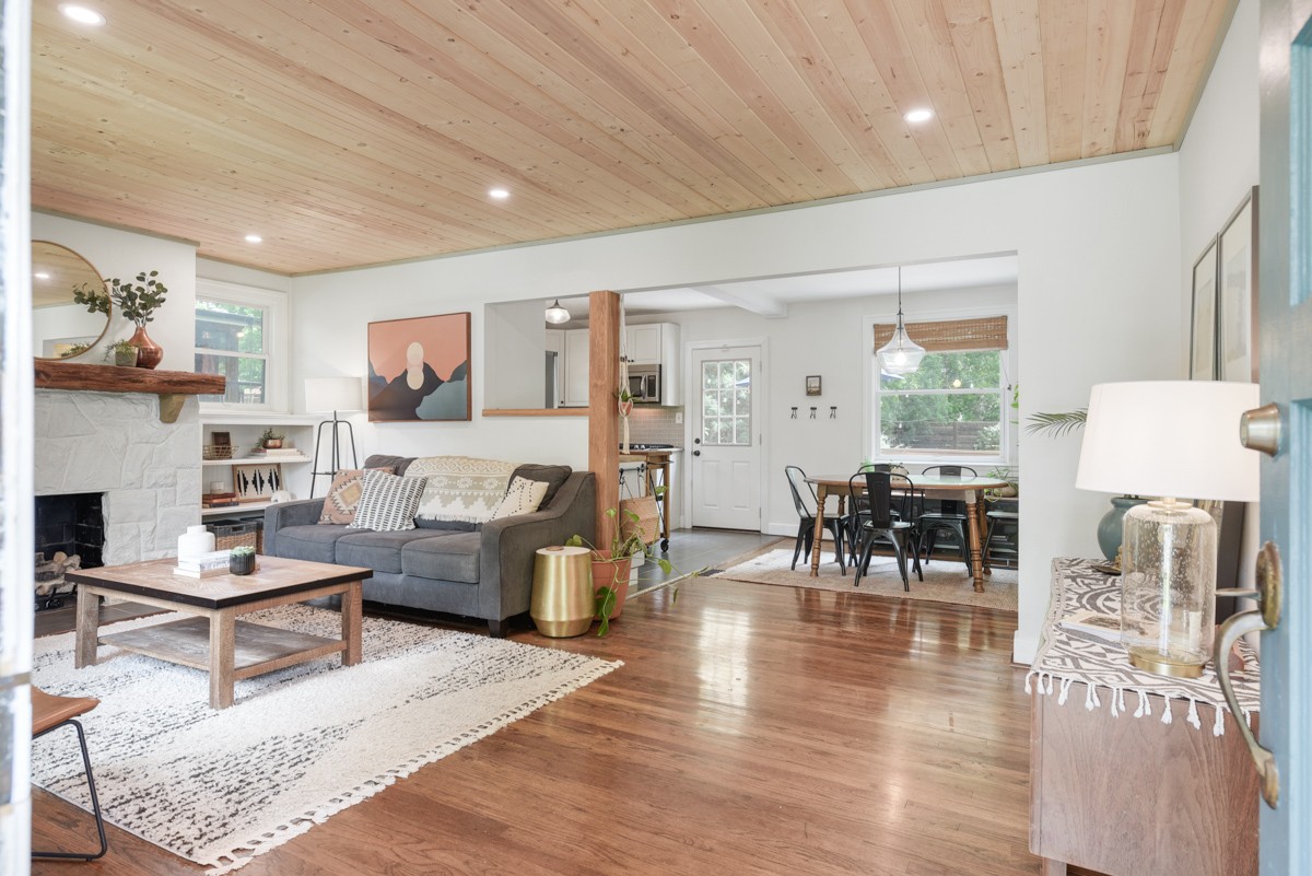 617 Skyview Dr