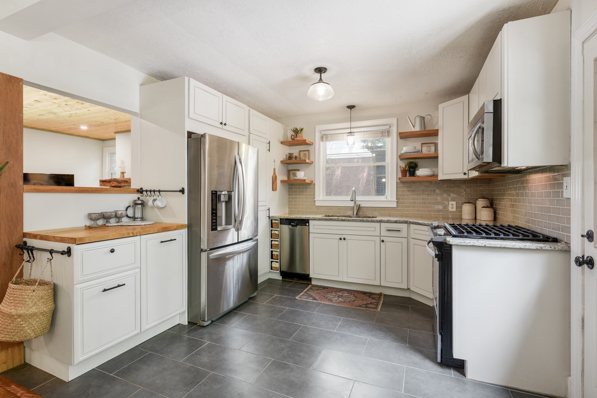 617 Skyview Dr