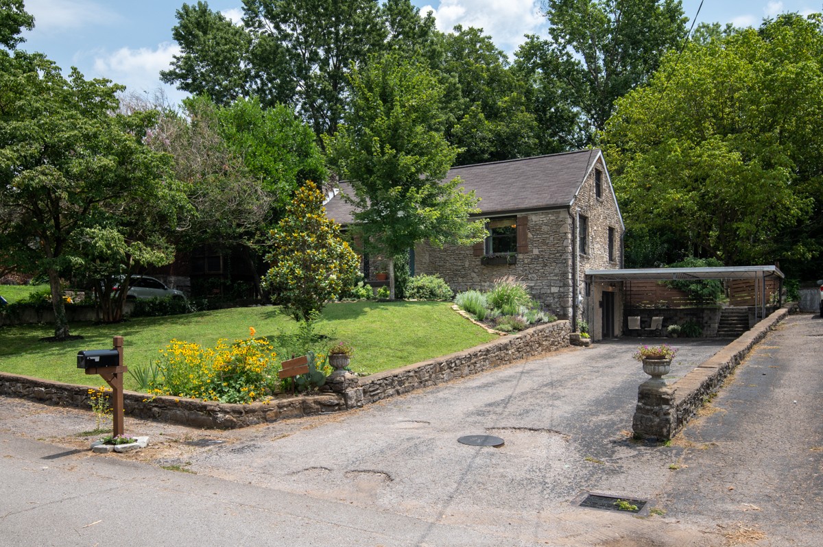 617 Skyview Dr