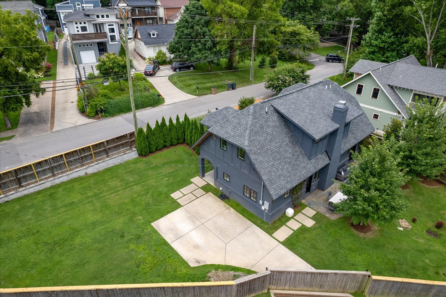 2313 Vaulx Ln