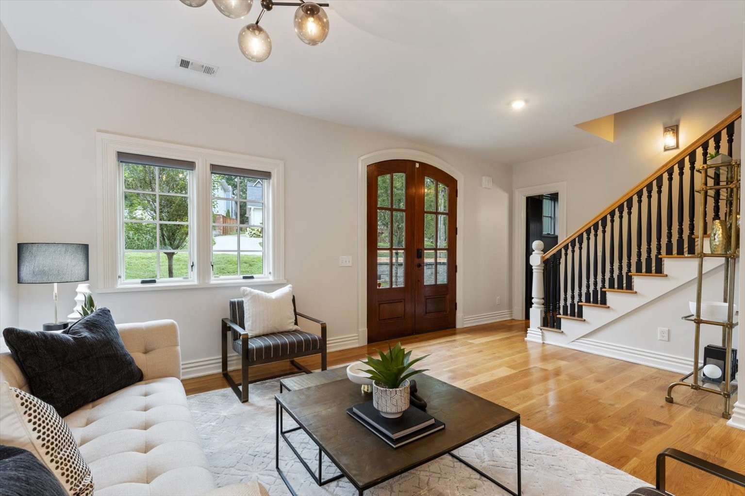 2313 Vaulx Ln