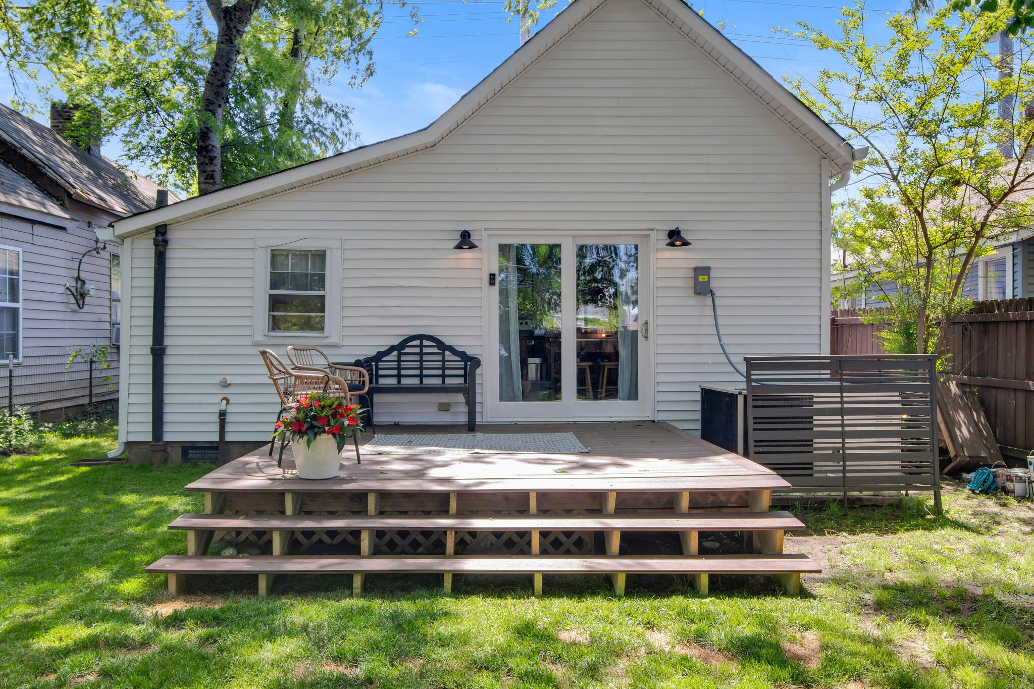 6114 Morrow Rd