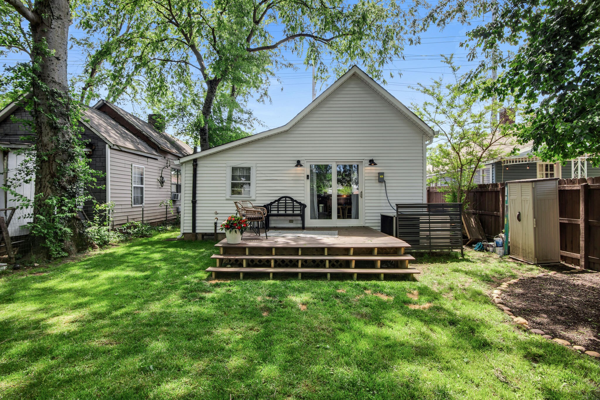 6114 Morrow Rd