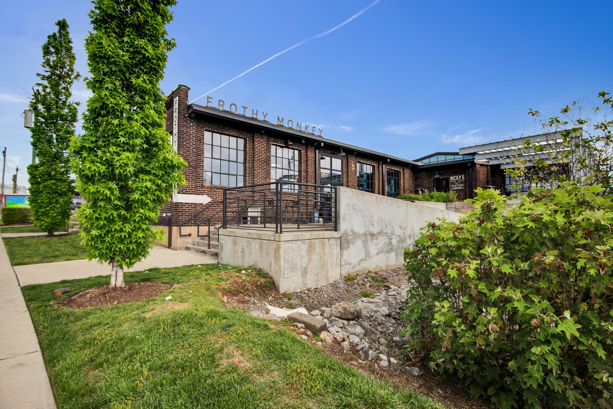 6114 Morrow Rd