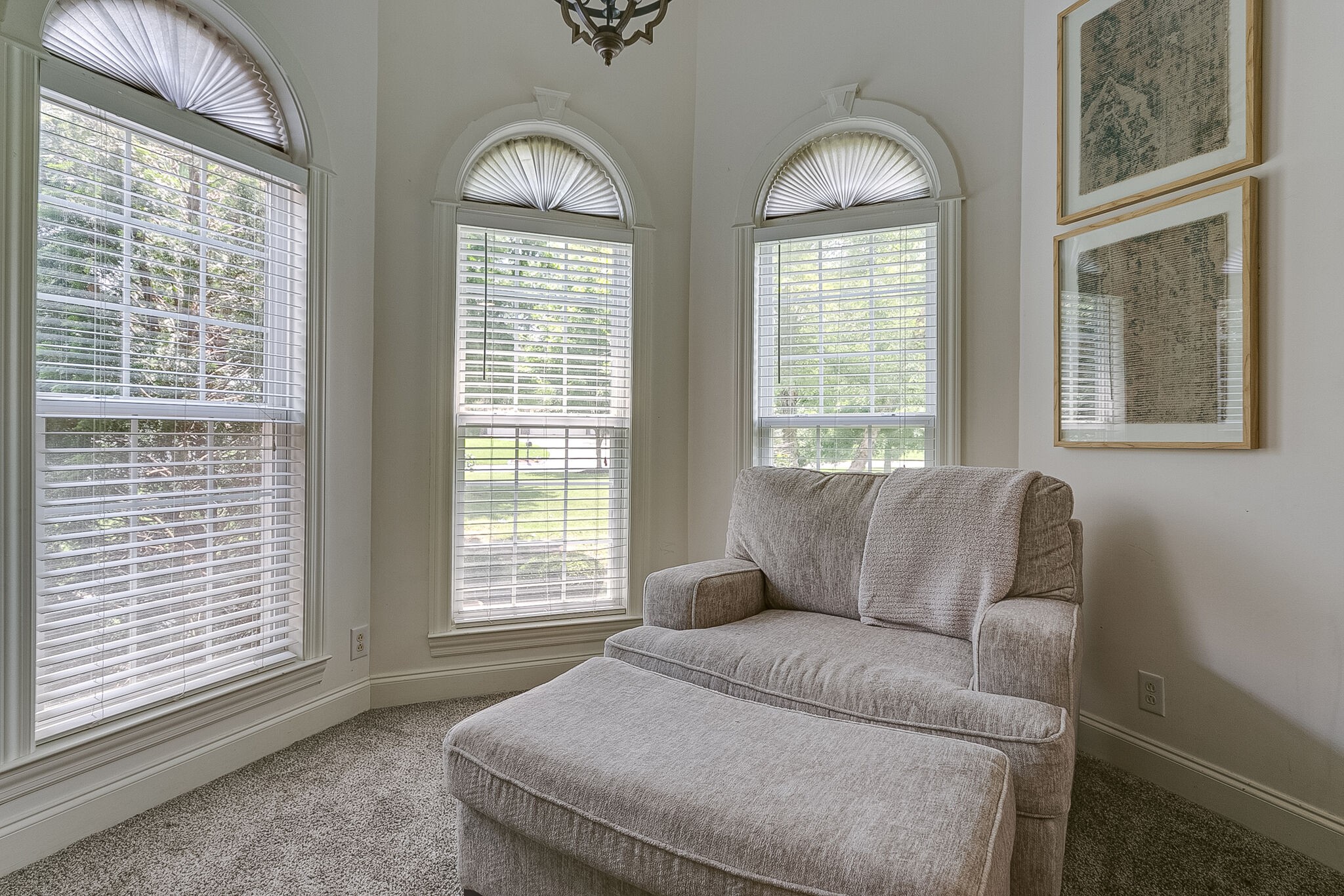 216 Old Orchard Dr