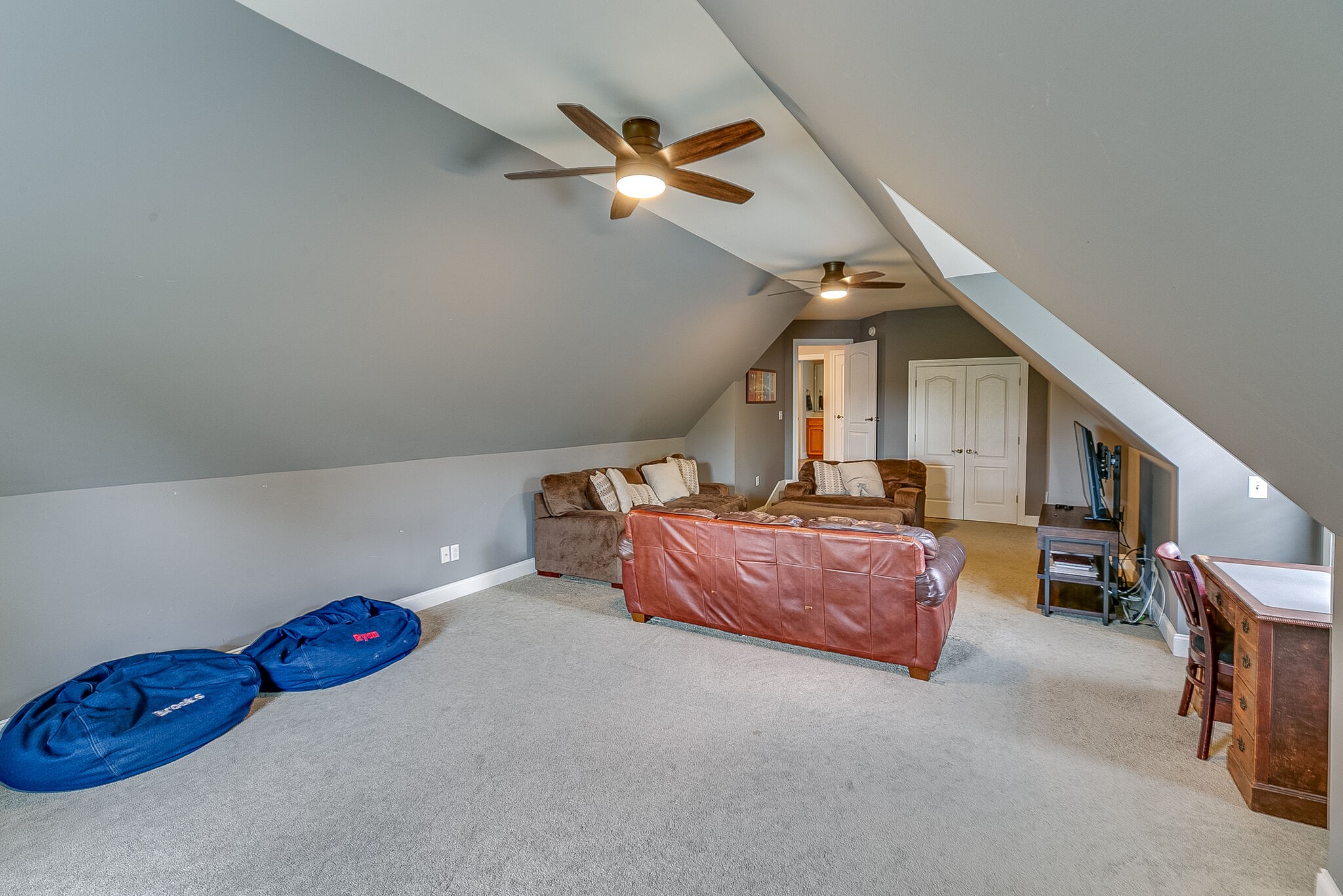 216 Old Orchard Dr