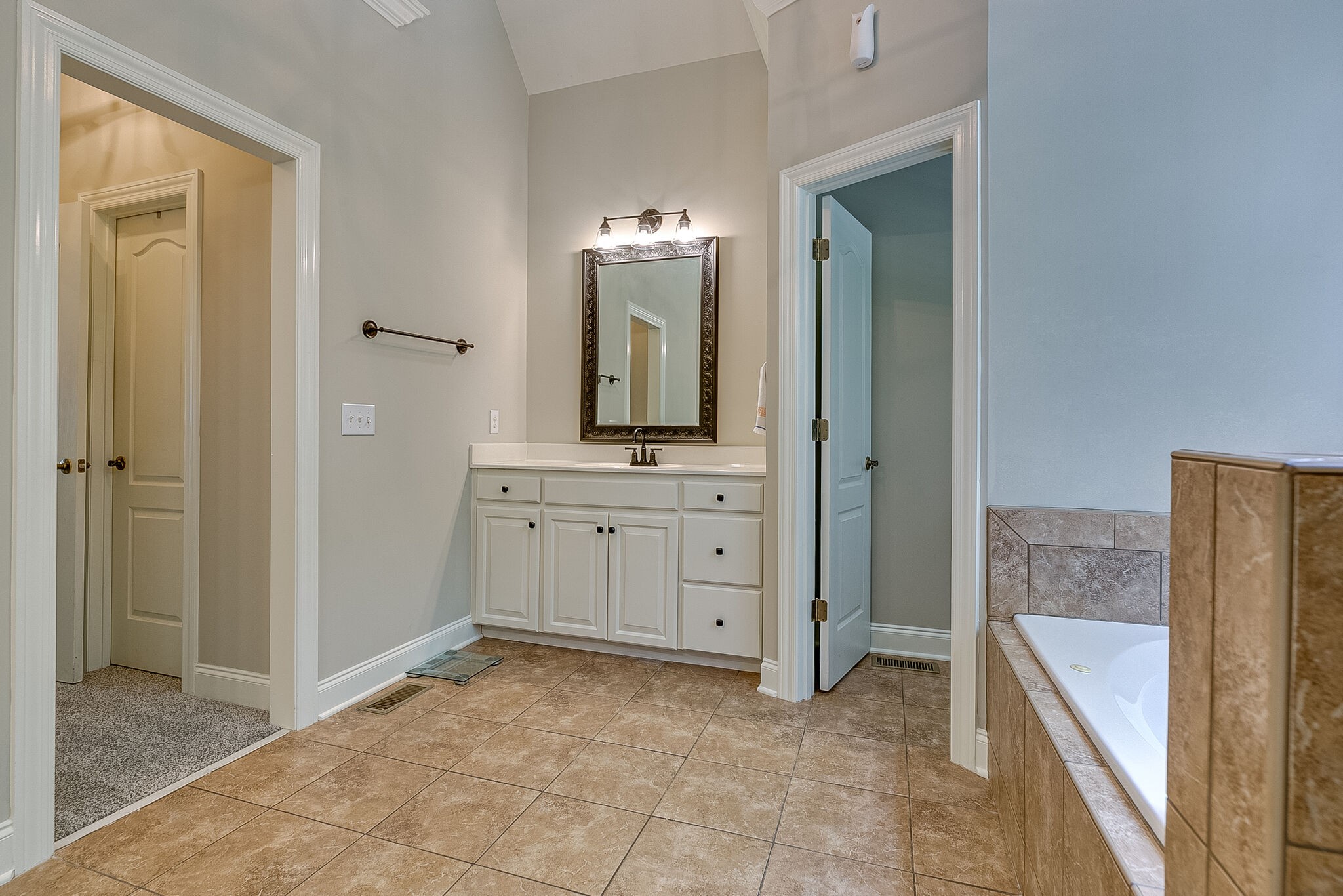 216 Old Orchard Dr