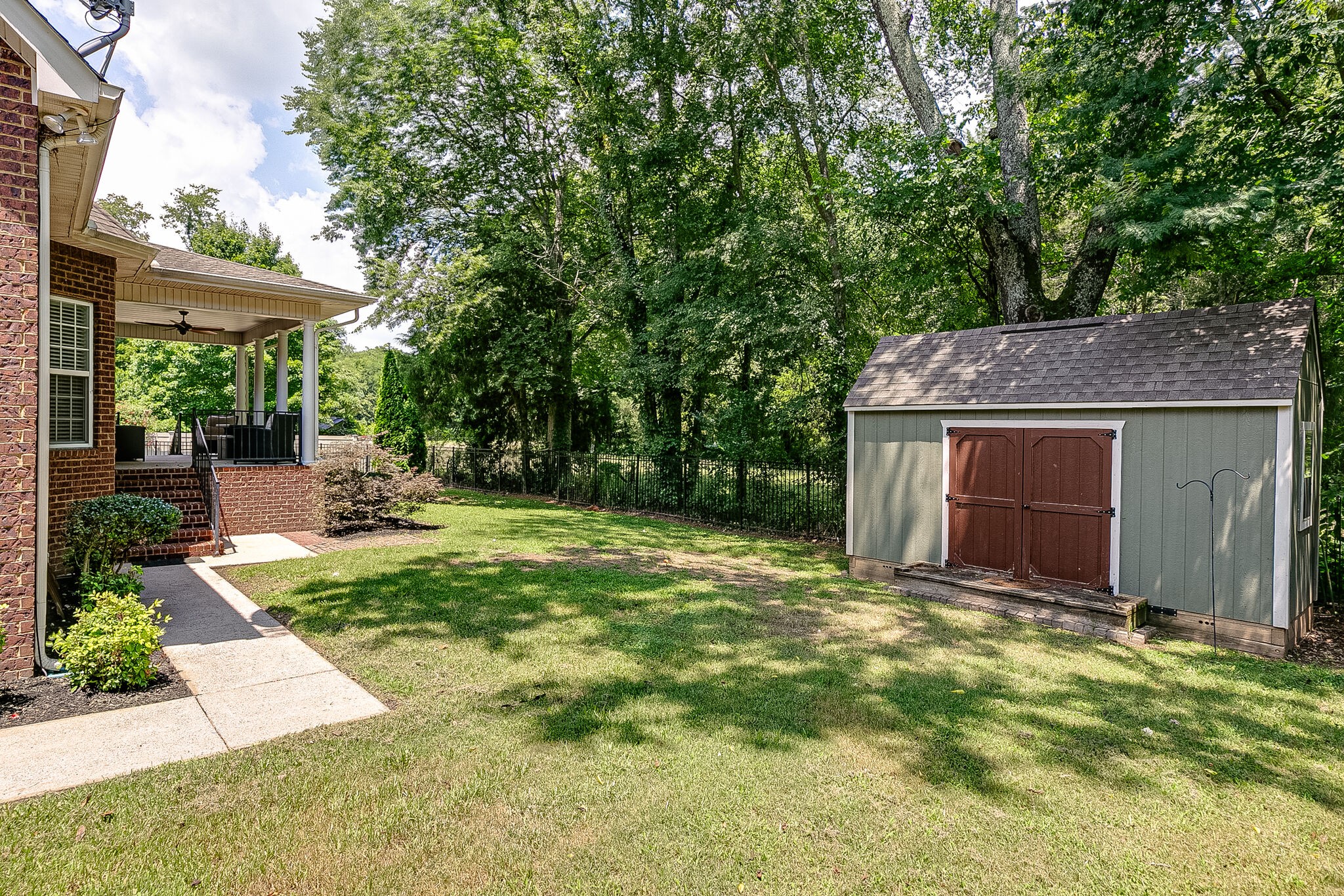 216 Old Orchard Dr