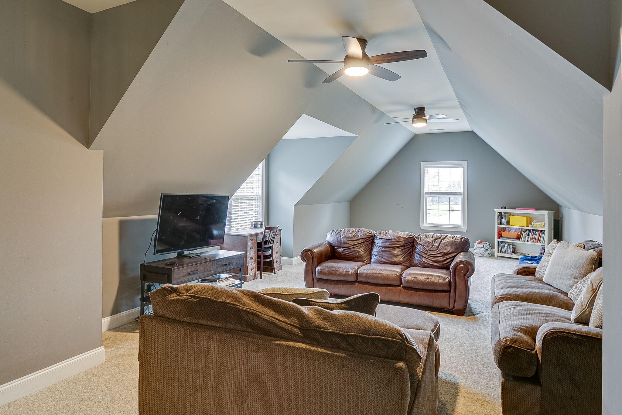 216 Old Orchard Dr