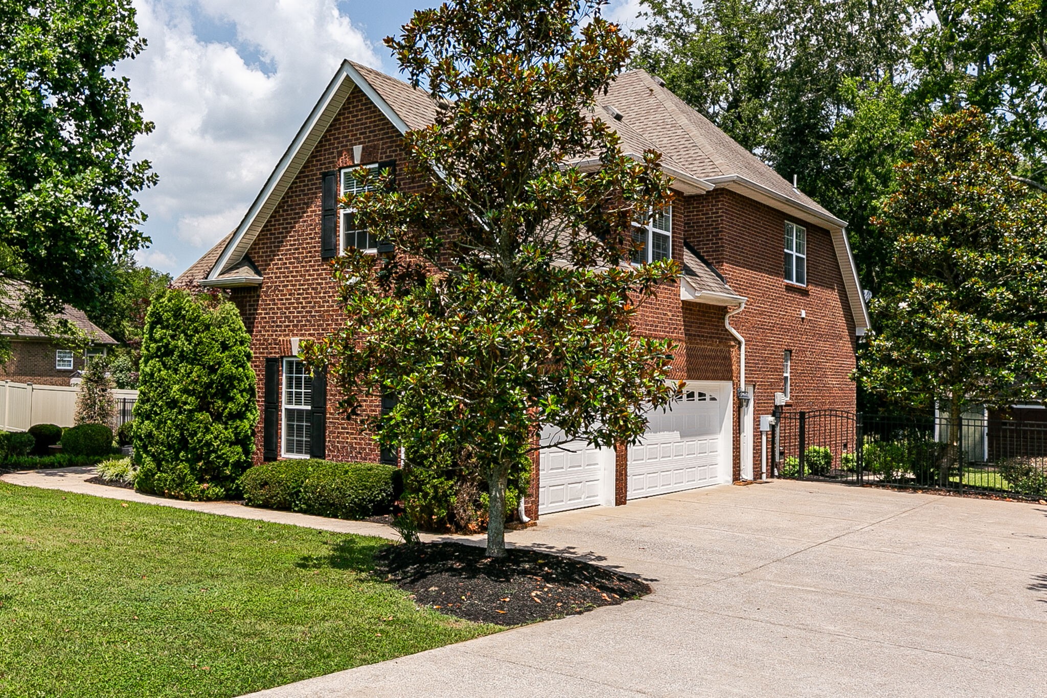 216 Old Orchard Dr