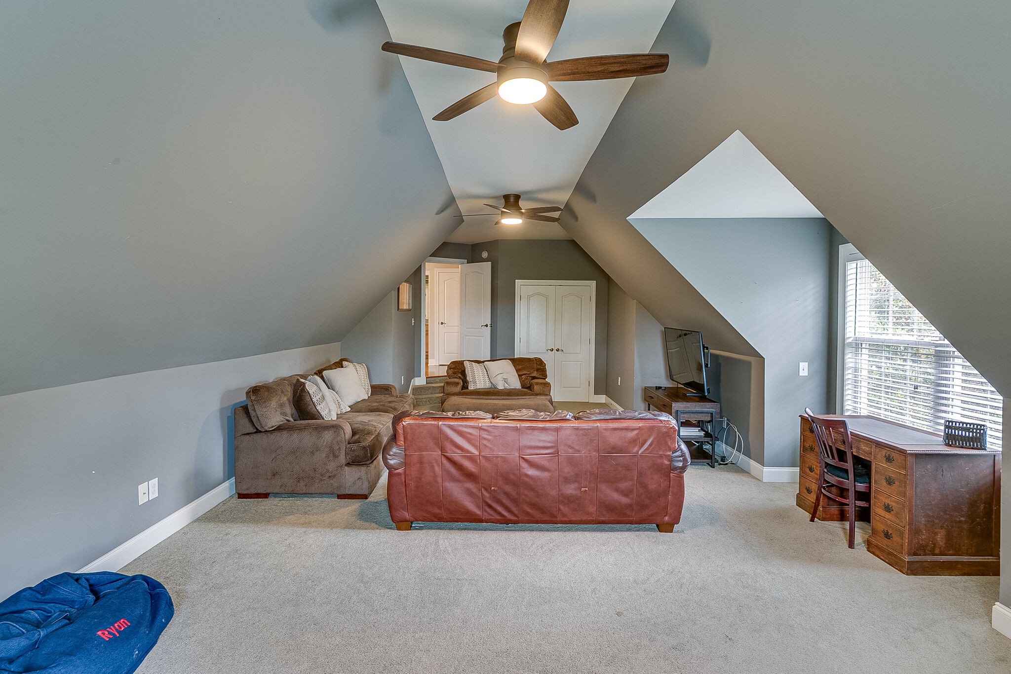 216 Old Orchard Dr
