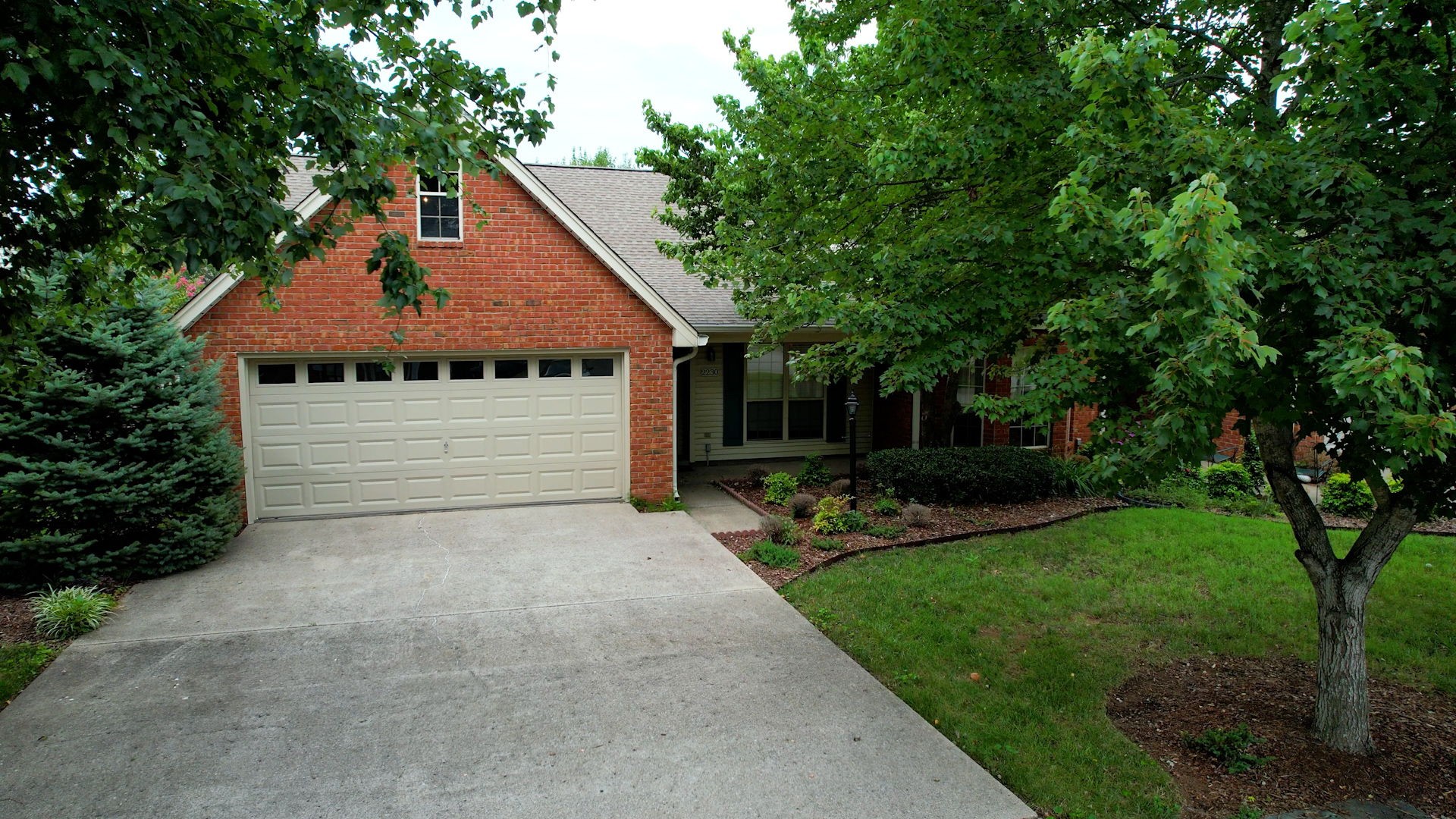2230 River Rock Xing