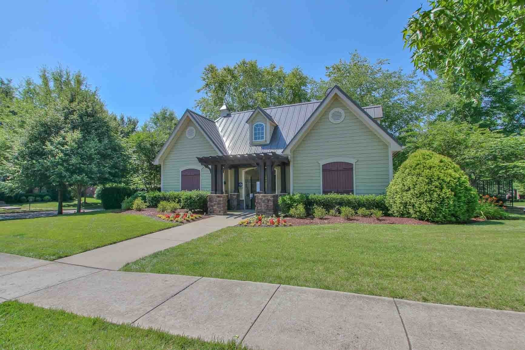 210 Watson View Dr